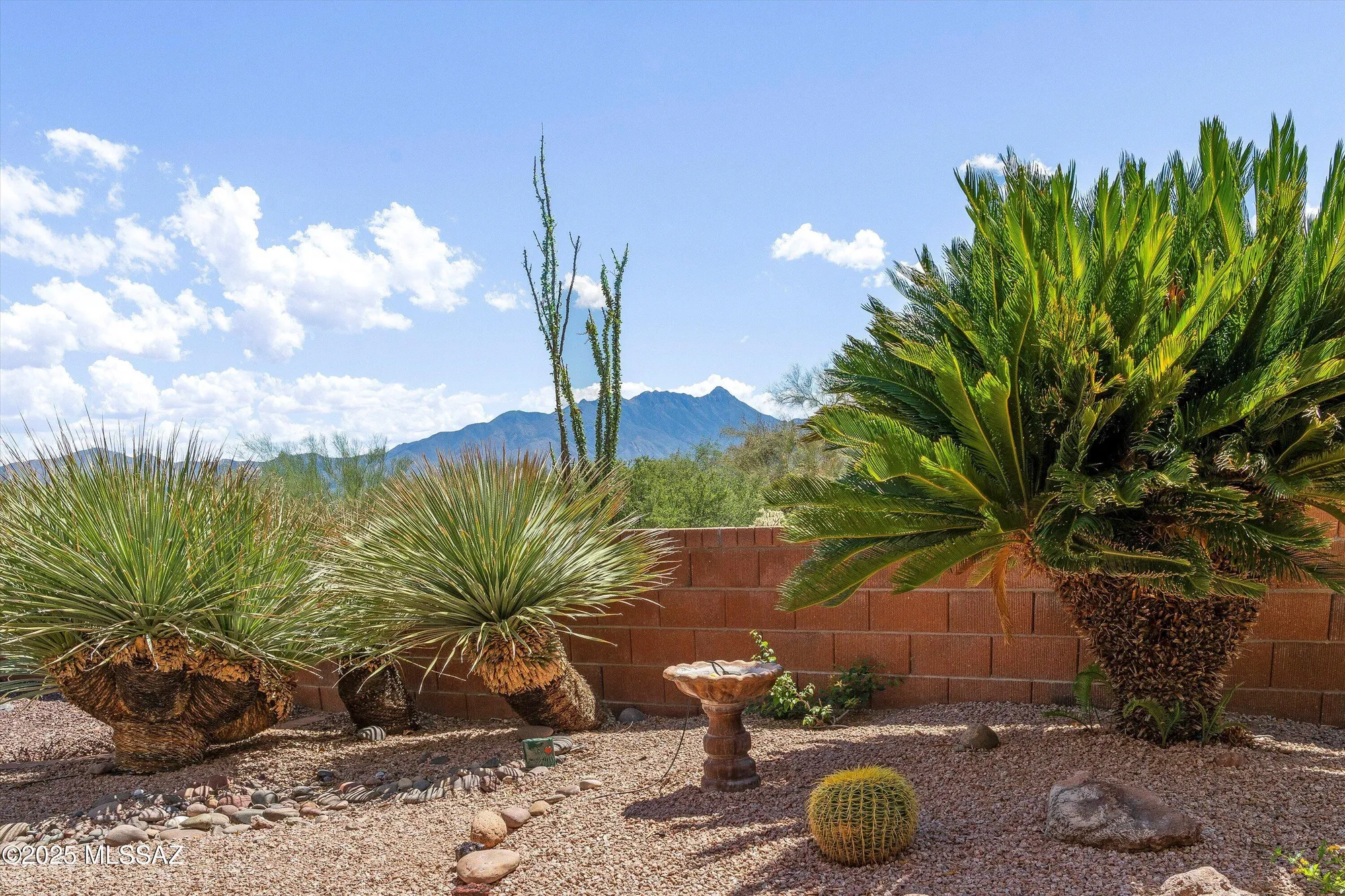 Property Slideshow image 2 of 26 | 939 w ashworth rd, Green Valley, AZ, 85614