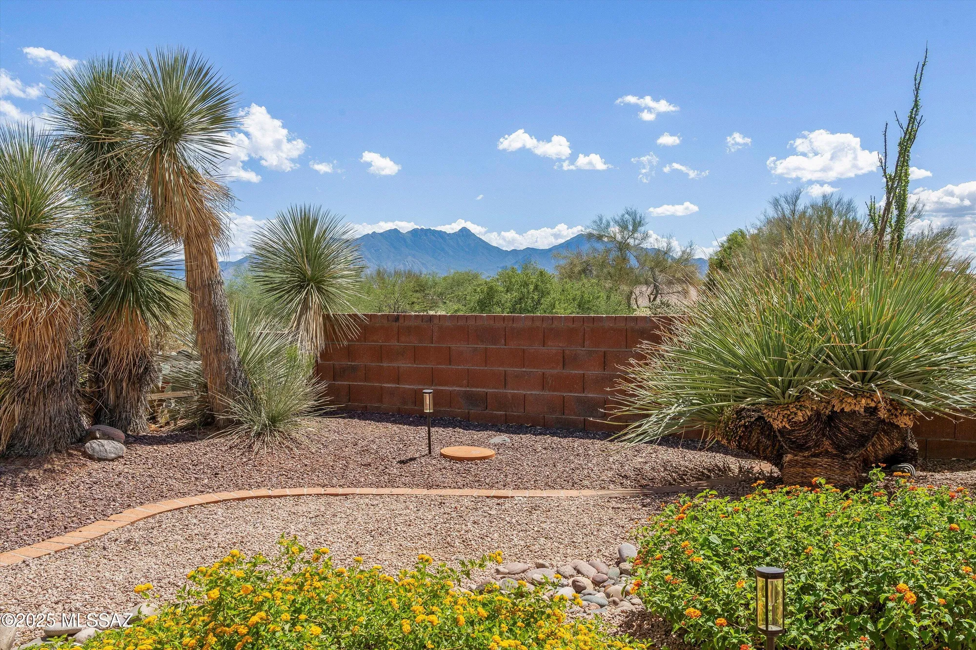Property Slideshow image 23 of 26 | 939 w ashworth rd, Green Valley, AZ, 85614