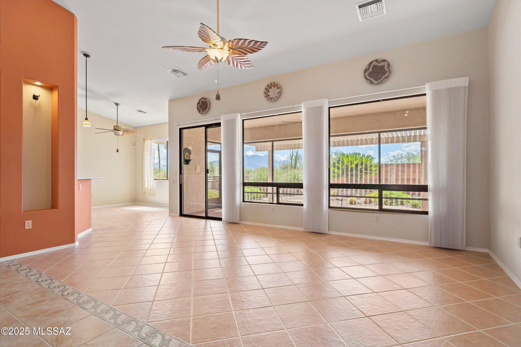 Property Slideshow image 6 of 26 | 939 w ashworth rd, Green Valley, AZ, 85614