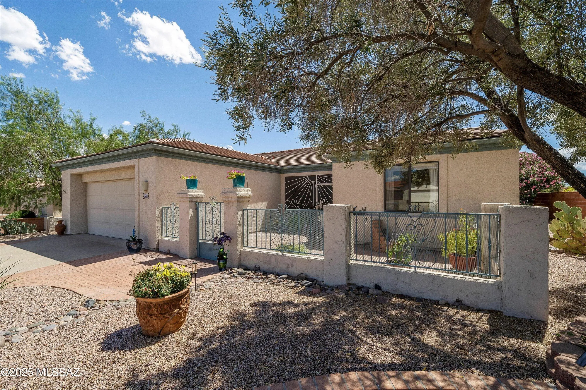 Property Slideshow image 1 of 26 | 939 w ashworth rd, Green Valley, AZ, 85614