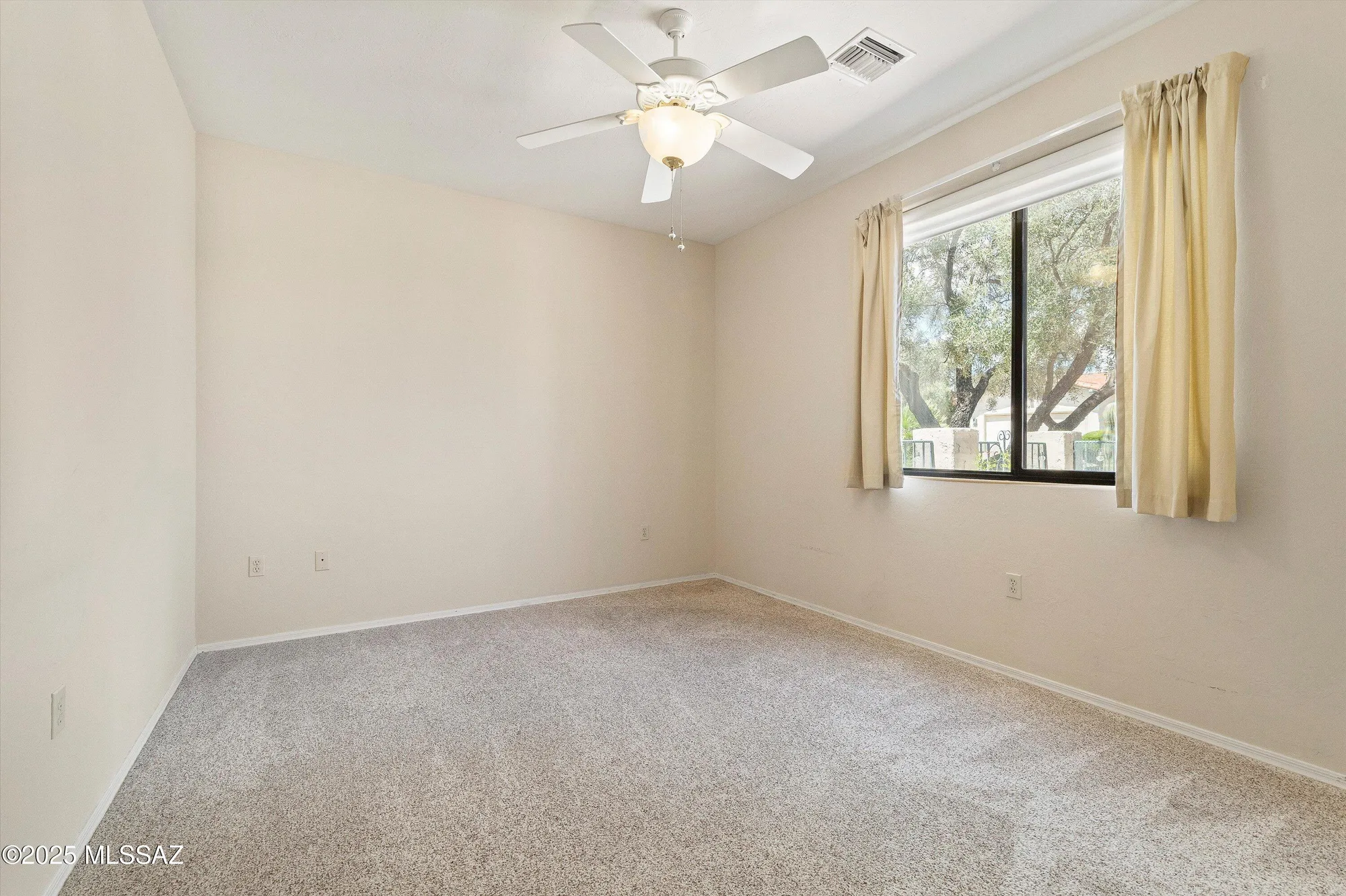 Property Slideshow image 19 of 26 | 939 w ashworth rd, Green Valley, AZ, 85614