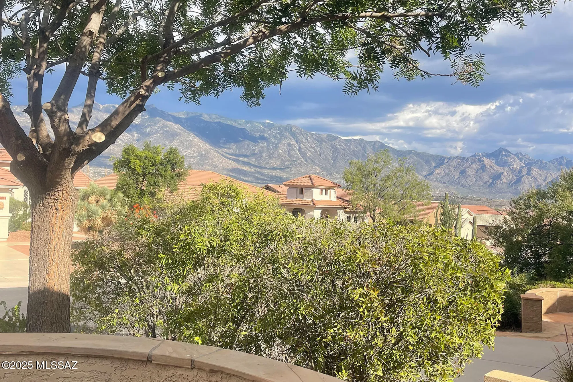 Property Slideshow image 1 of 49 | 38996 s moonwood dr, Saddlebrooke, AZ, 85739