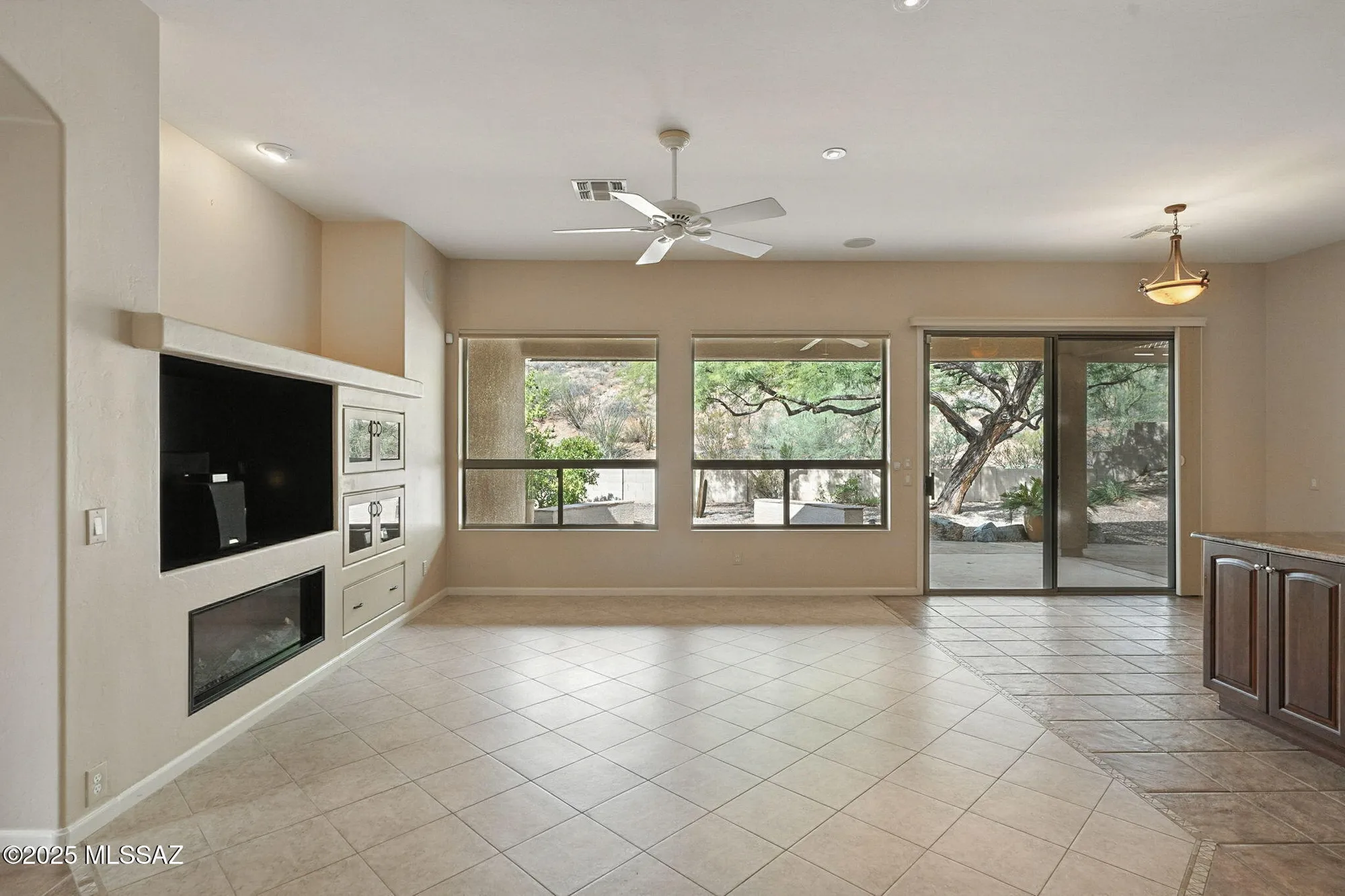 Property Slideshow image 12 of 49 | 38996 s moonwood dr, Saddlebrooke, AZ, 85739