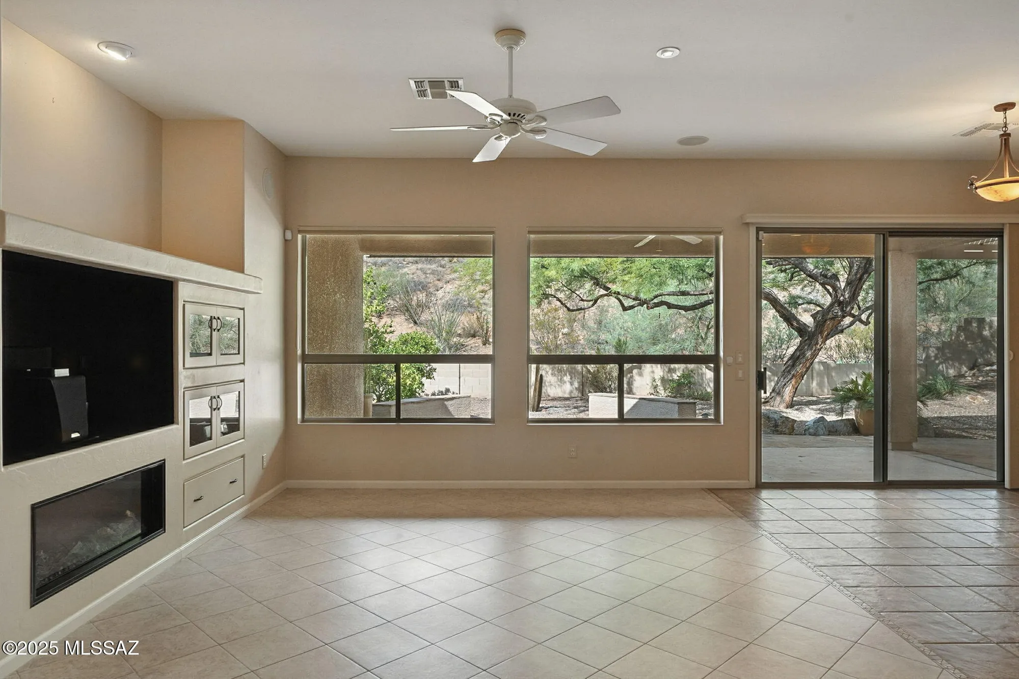 Property Slideshow image 13 of 49 | 38996 s moonwood dr, Saddlebrooke, AZ, 85739