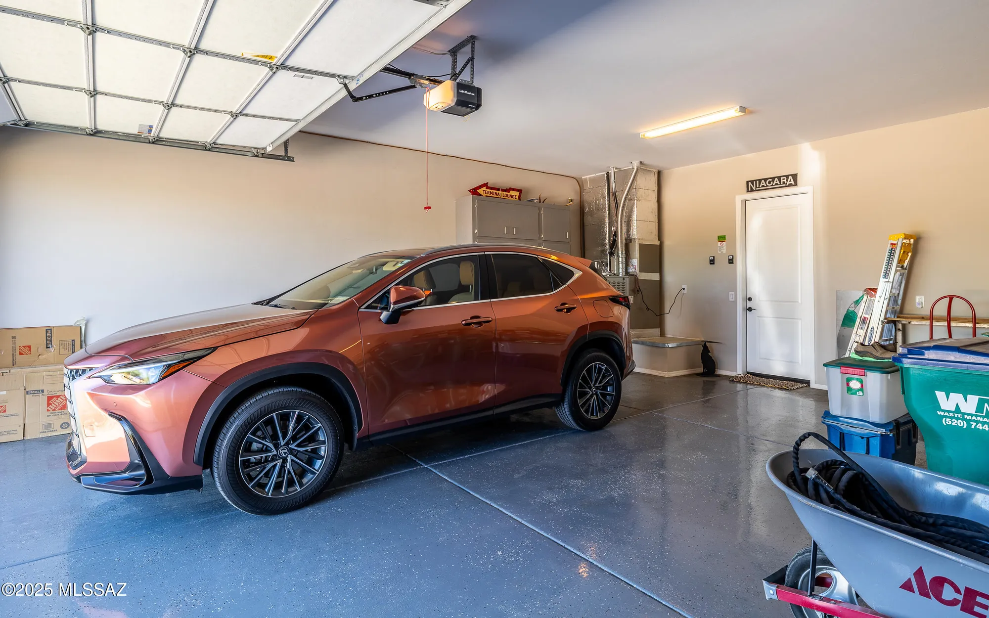 Property Slideshow image 28 of 43 | 5724 s atascosa peak dr, Green Valley, AZ, 85622