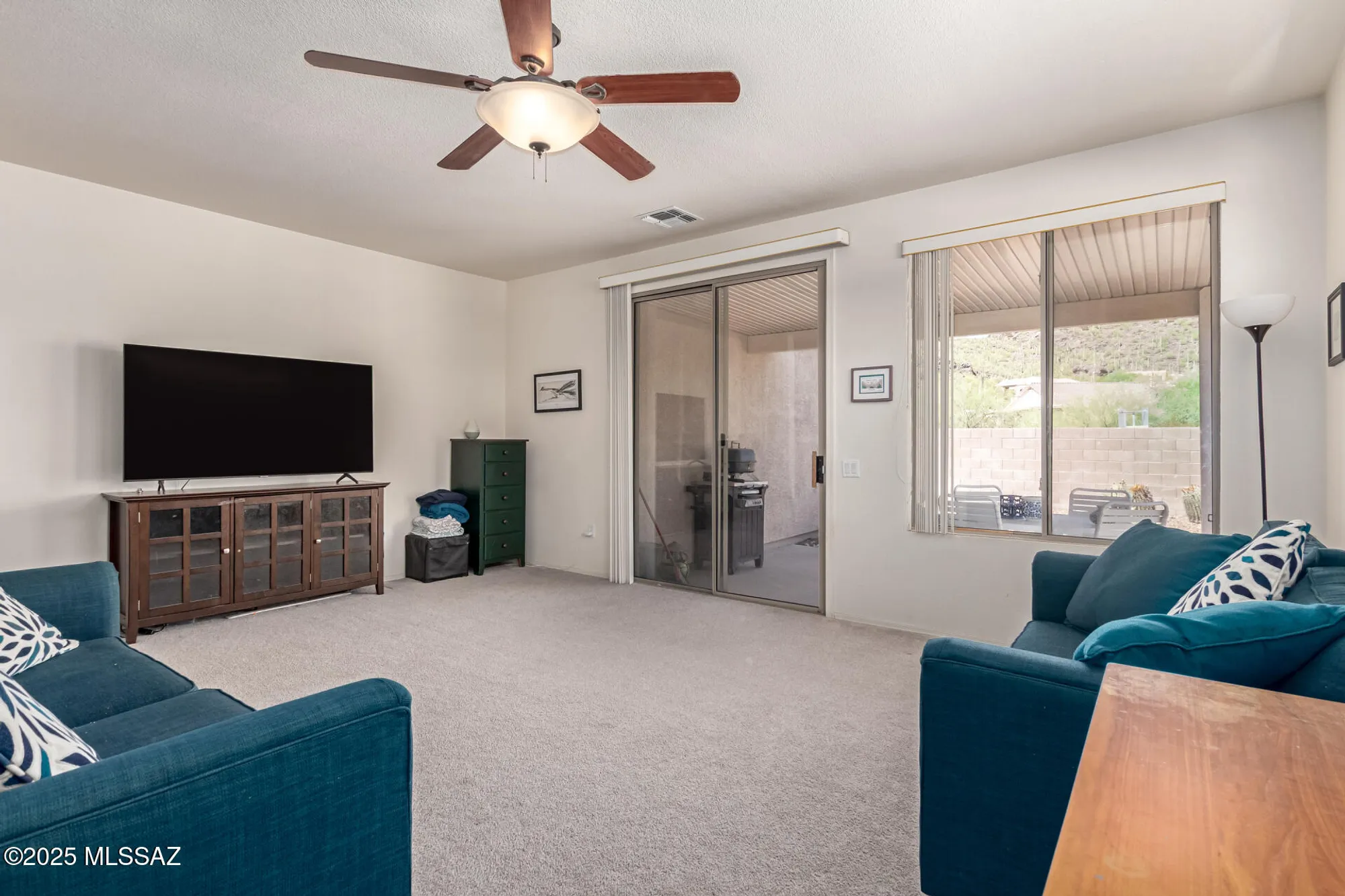 Property Slideshow image 7 of 34 | 9455 n whispering shadows way, Tucson, AZ, 85743