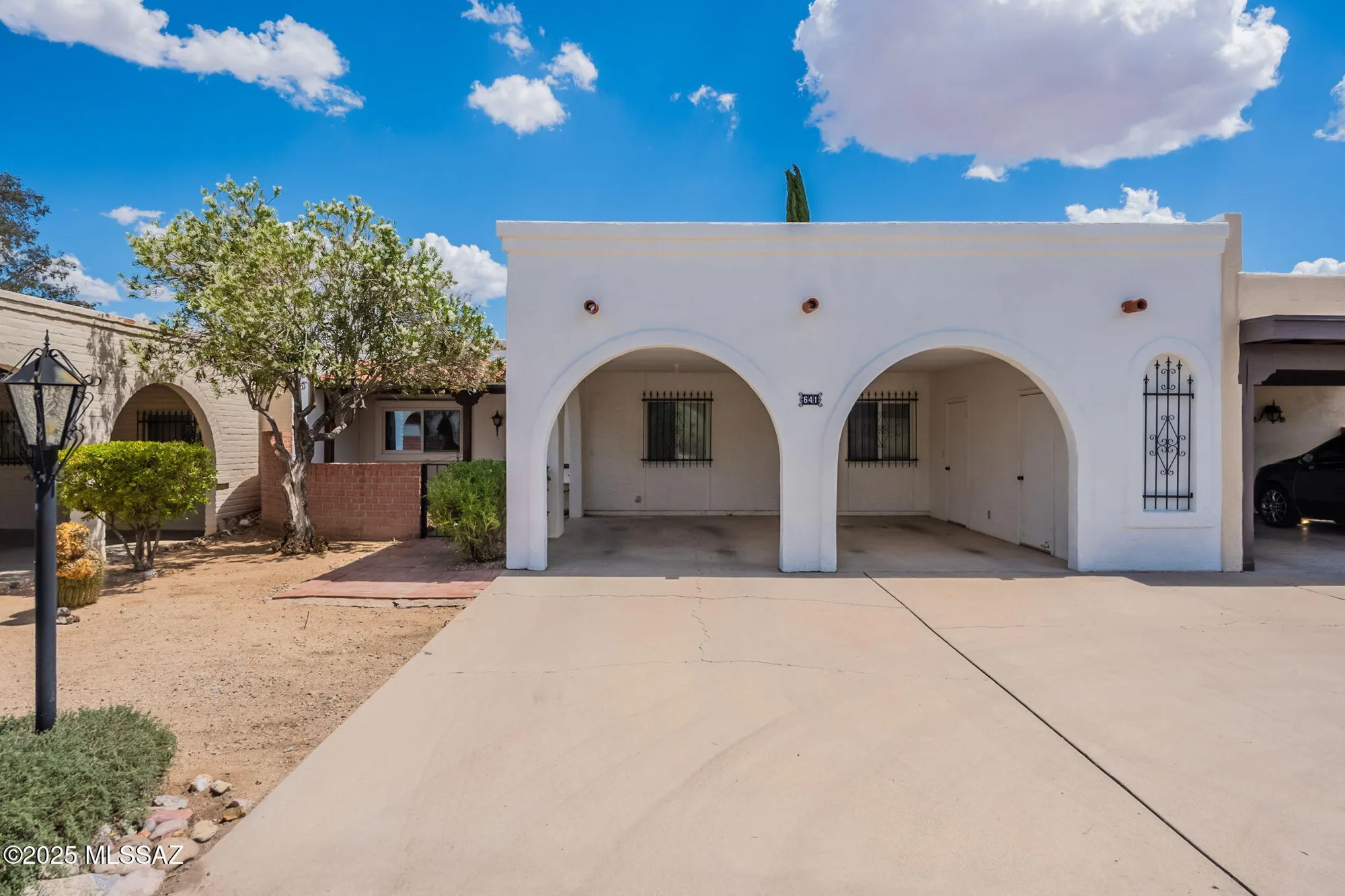 Property Slideshow image 1 of 50 | 641 s los diamantes, Green Valley, AZ, 85614