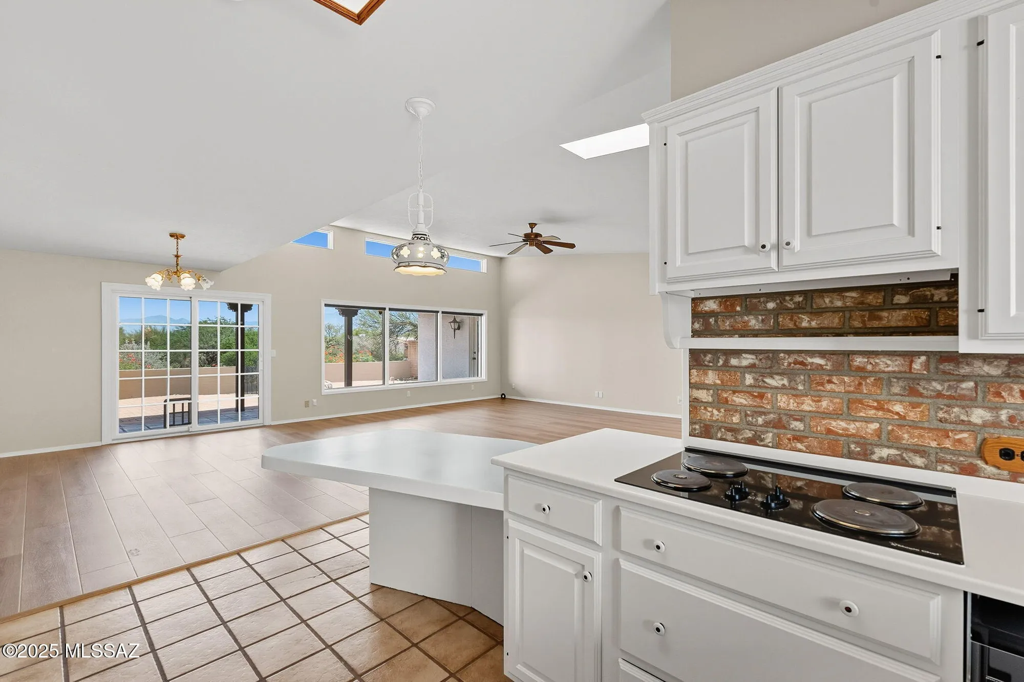 Property Slideshow image 10 of 50 | 641 s los diamantes, Green Valley, AZ, 85614