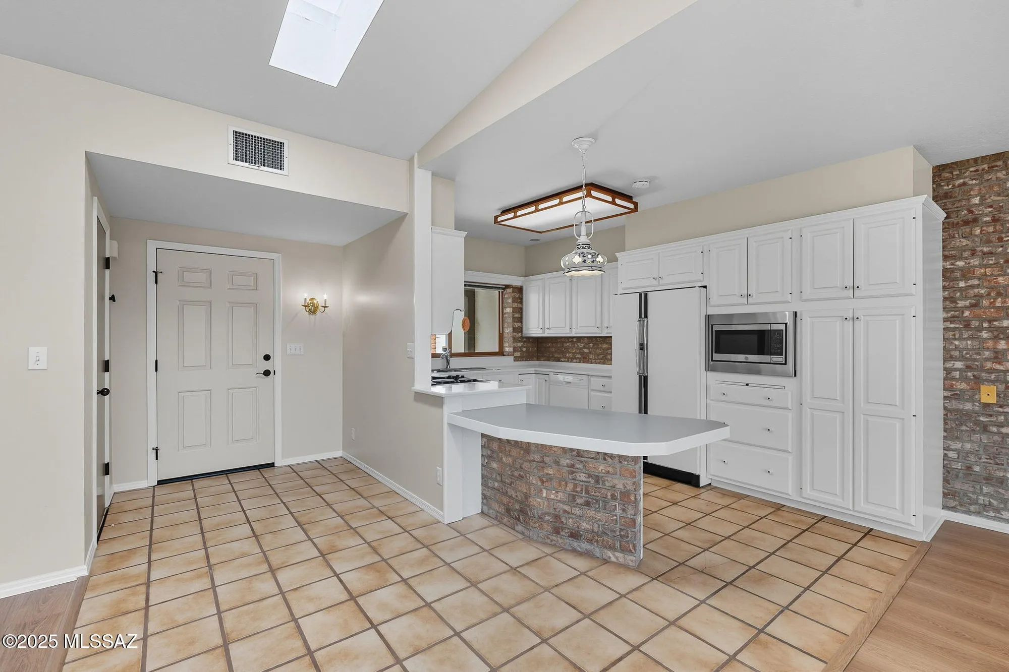 Property Slideshow image 7 of 50 | 641 s los diamantes, Green Valley, AZ, 85614