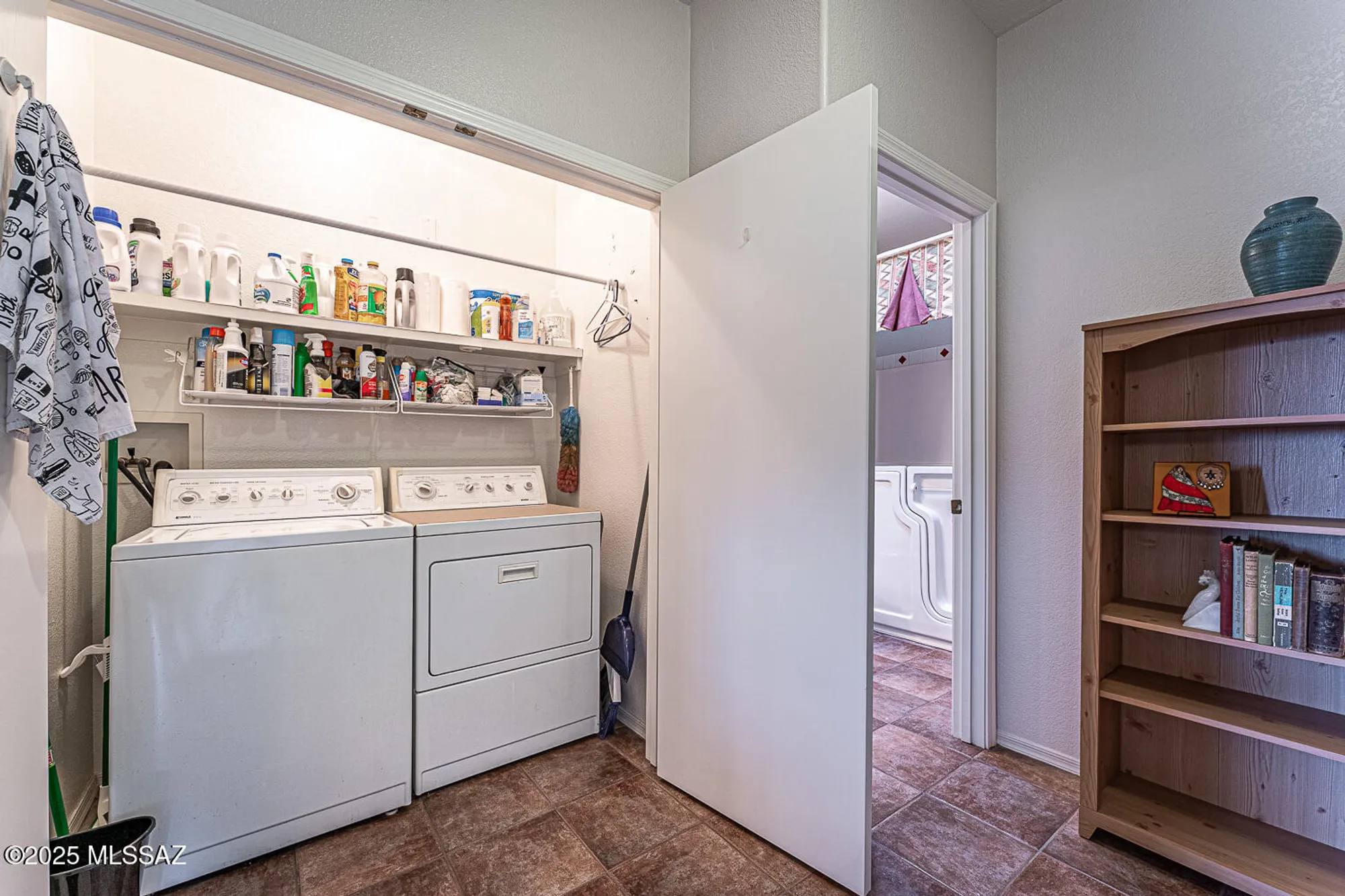 Property Slideshow image 31 of 39 | 276 n running spring dr, Green Valley, AZ, 85614