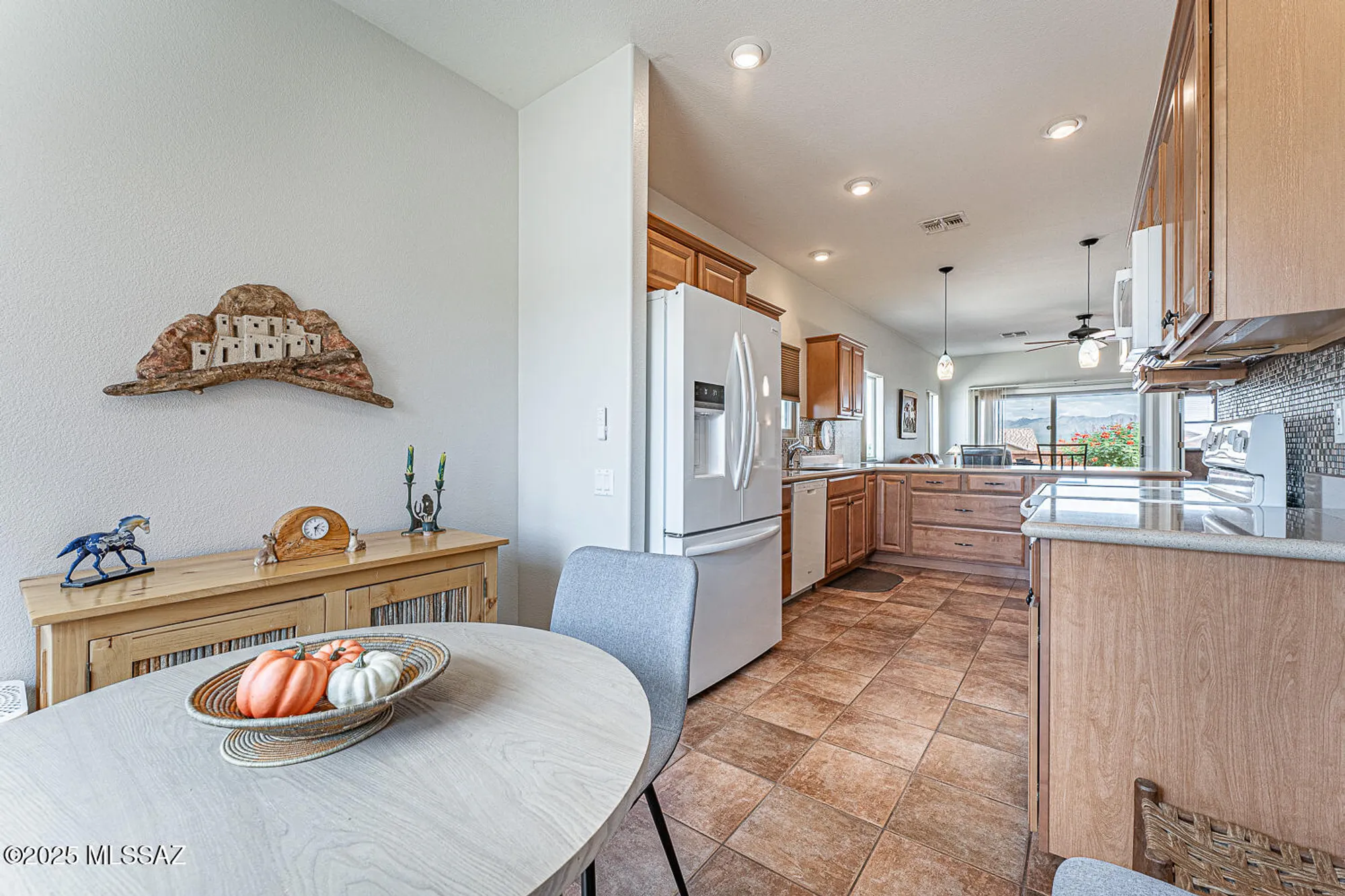 Property Slideshow image 11 of 39 | 276 n running spring dr, Green Valley, AZ, 85614