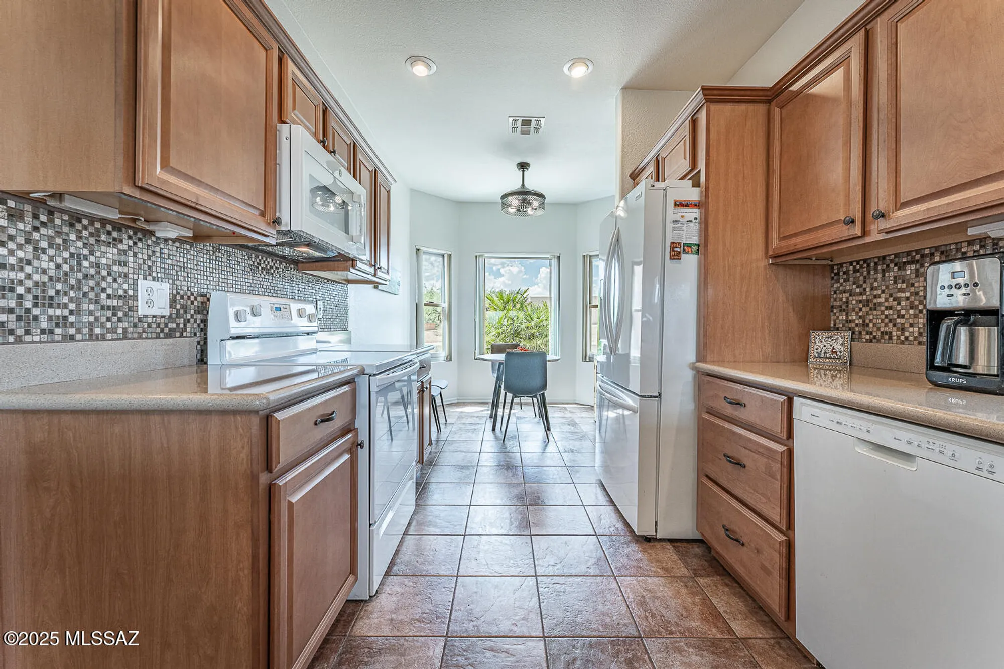 Property Slideshow image 12 of 39 | 276 n running spring dr, Green Valley, AZ, 85614