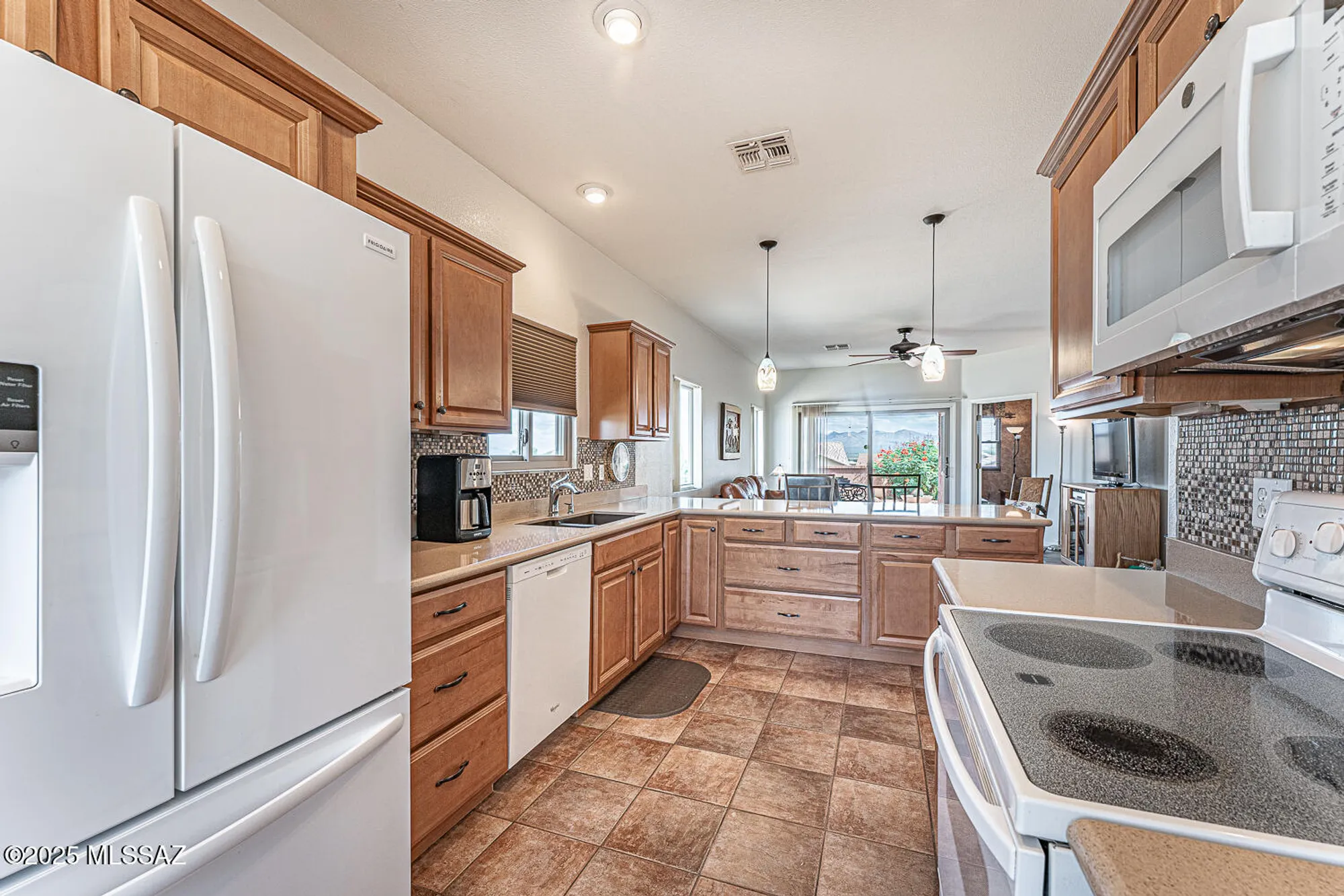Property Slideshow image 10 of 39 | 276 n running spring dr, Green Valley, AZ, 85614