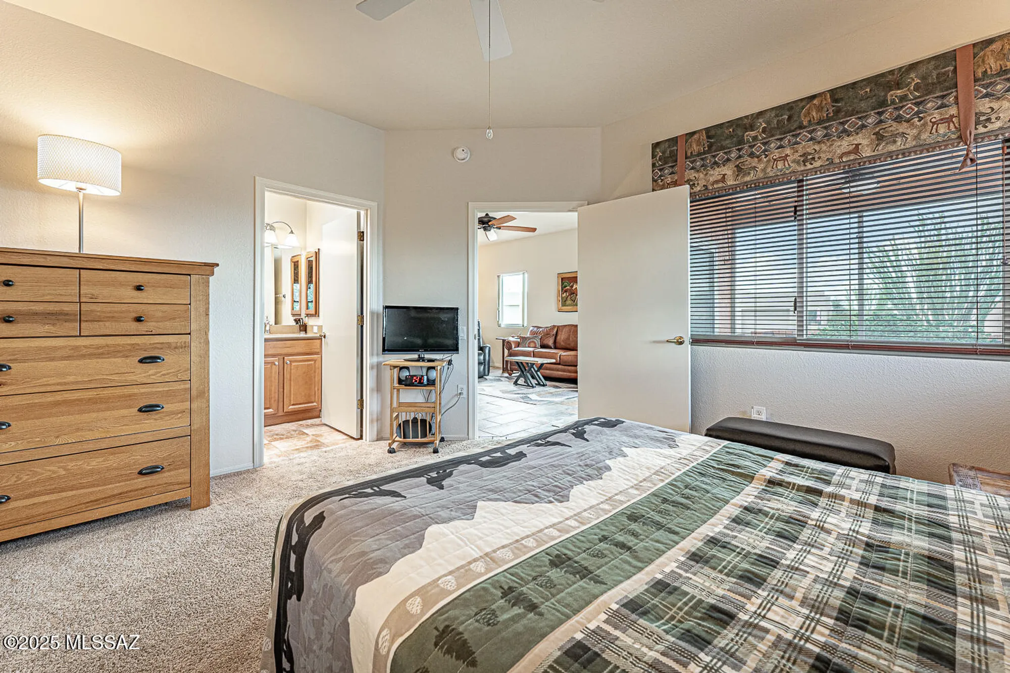 Property Slideshow image 20 of 39 | 276 n running spring dr, Green Valley, AZ, 85614