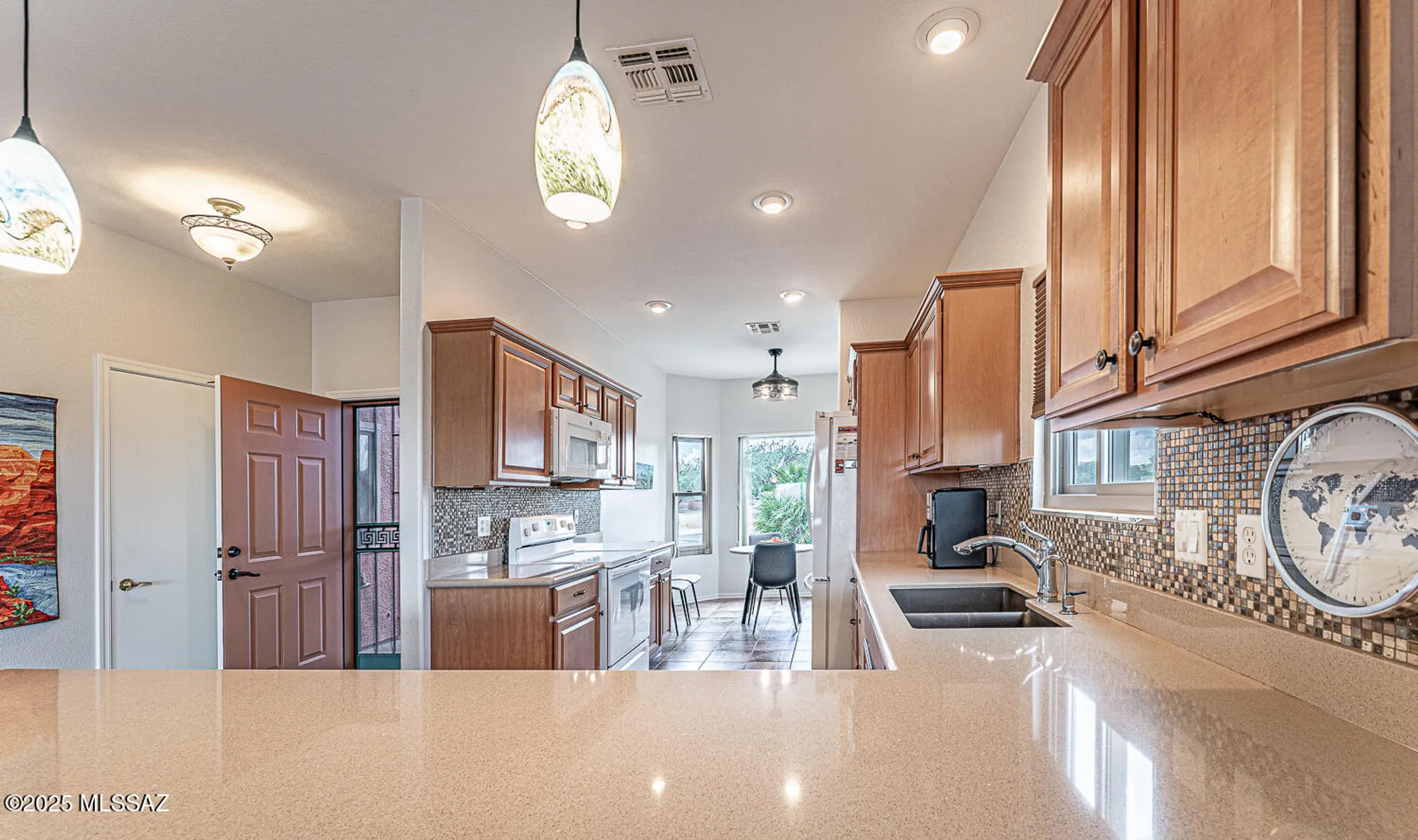 Property Slideshow image 9 of 39 | 276 n running spring dr, Green Valley, AZ, 85614