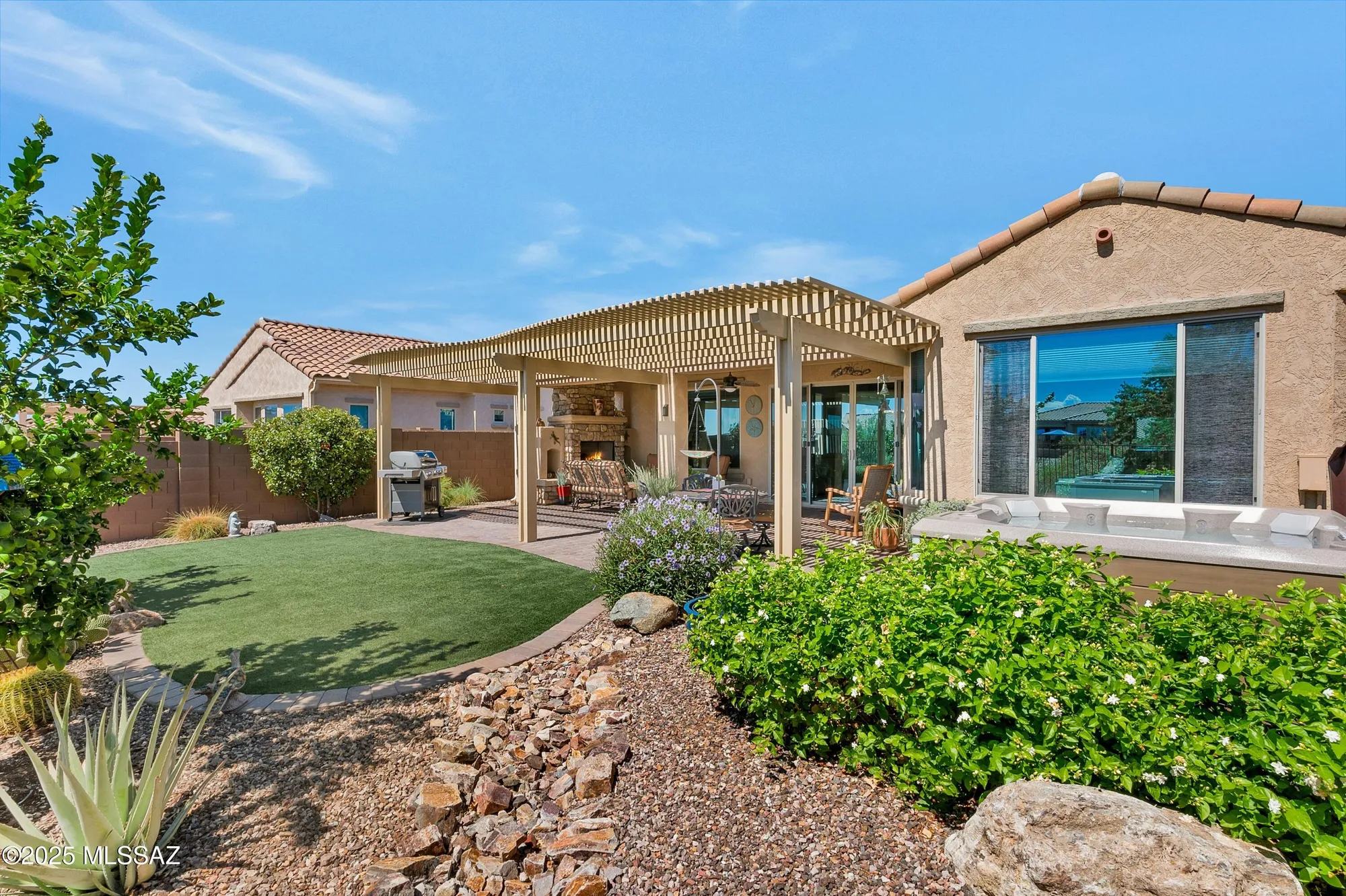 Property Slideshow image 2 of 38 | 6847 w cliff spring trl, Marana, AZ, 85658