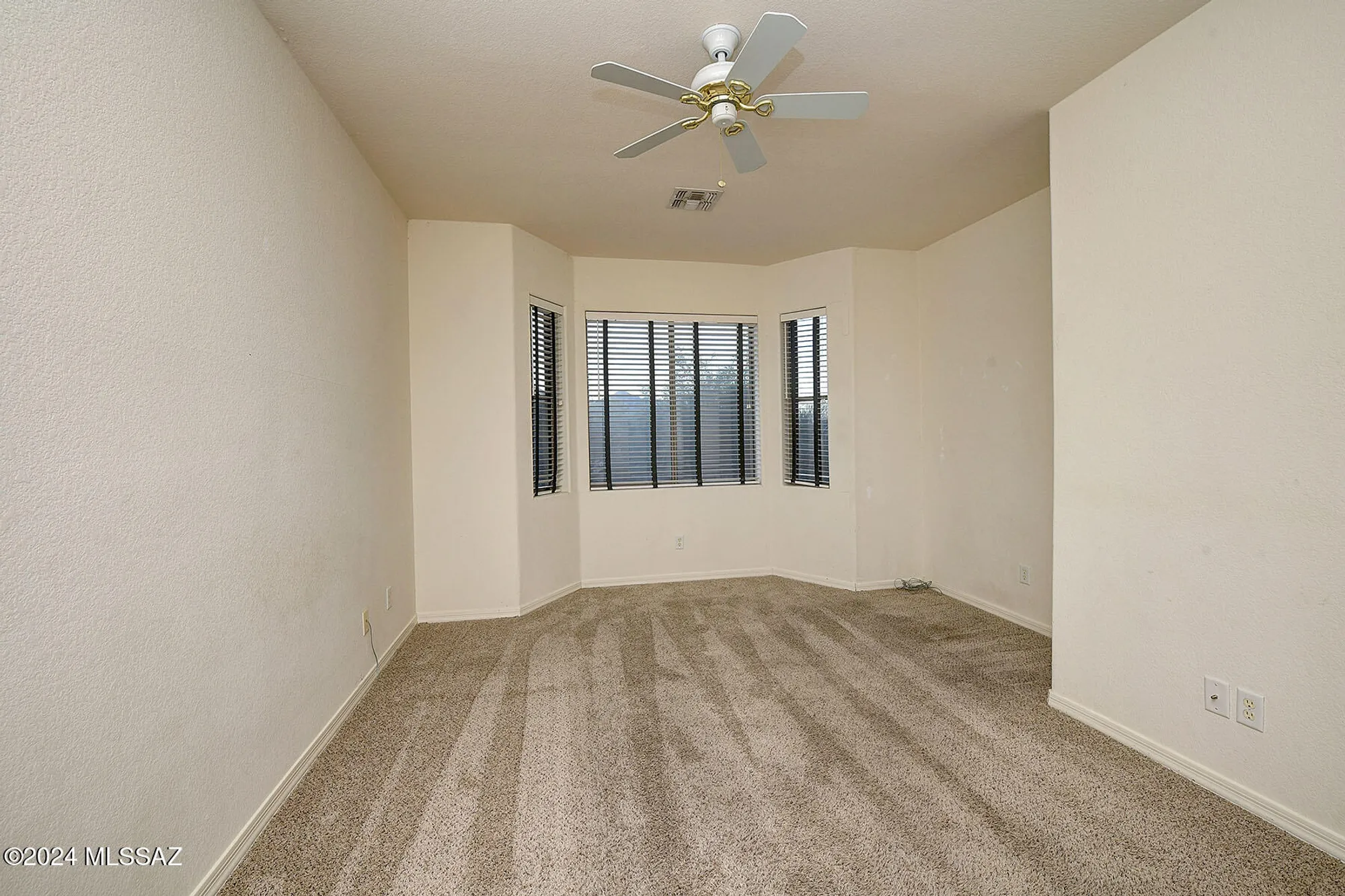 Property Slideshow image 18 of 26 | 13401 n rancho vistoso blvd 220, Oro Valley, AZ, 85755