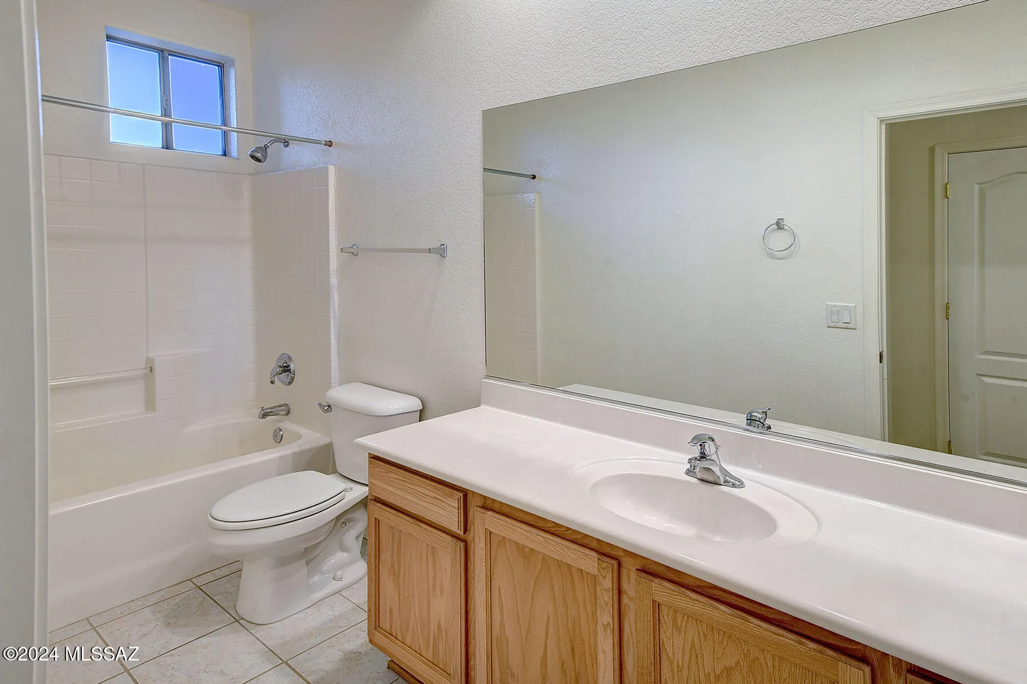 Property Slideshow image 19 of 26 | 13401 n rancho vistoso blvd 220, Oro Valley, AZ, 85755