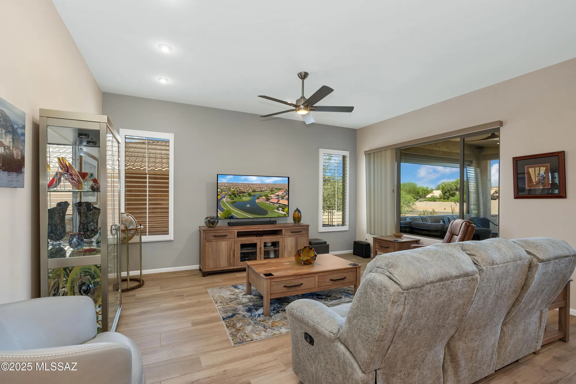 Property Slideshow image 7 of 49 | 39536 s summerwood dr, Tucson, AZ, 85739