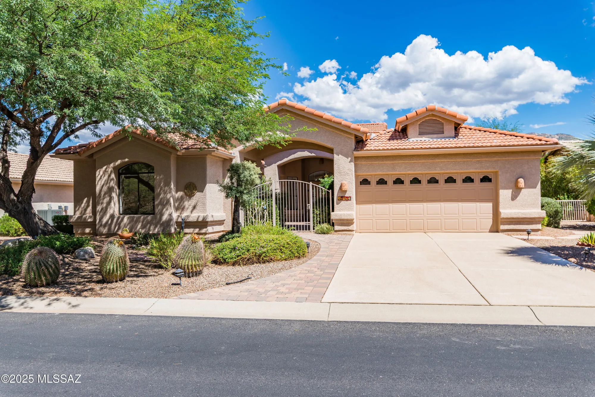 Property Slideshow image 2 of 45 | 37429 s stoney cliff dr, Saddlebrooke, AZ, 85739