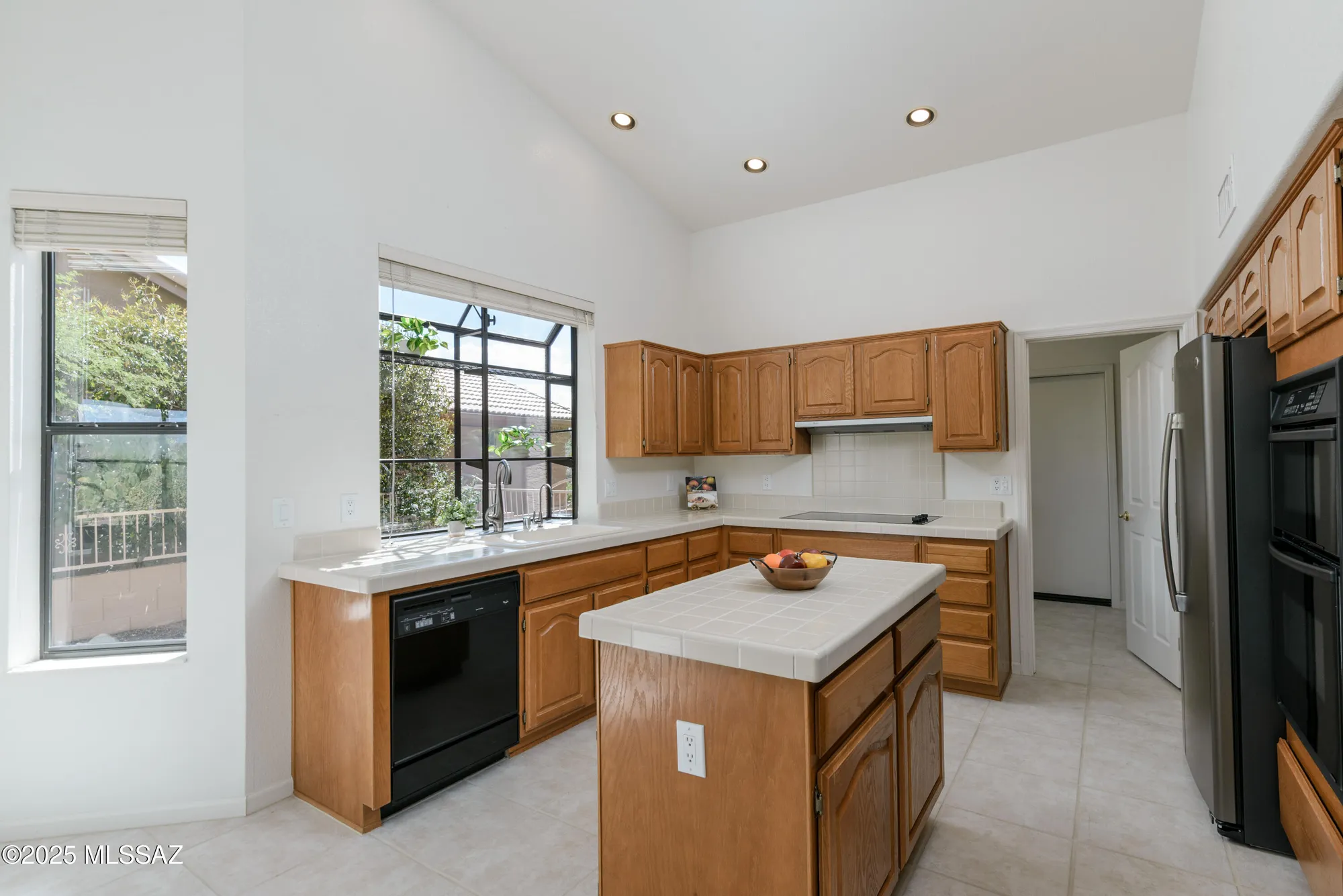 Property Slideshow image 20 of 45 | 37429 s stoney cliff dr, Saddlebrooke, AZ, 85739