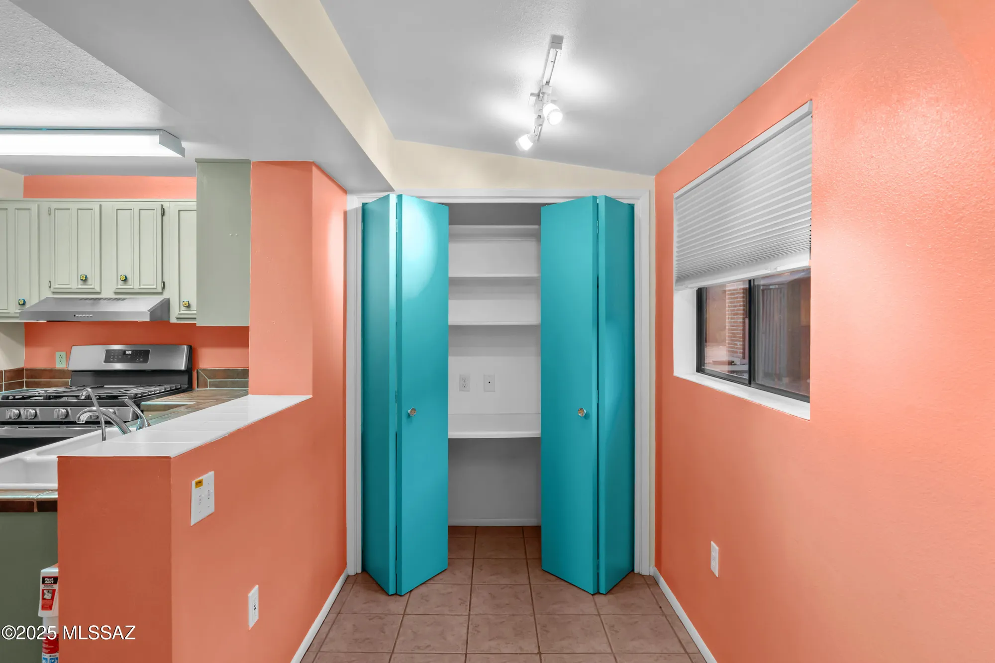 Property Slideshow image 15 of 31 | 516 s paseo lobo unit b, Green Valley, AZ, 85614