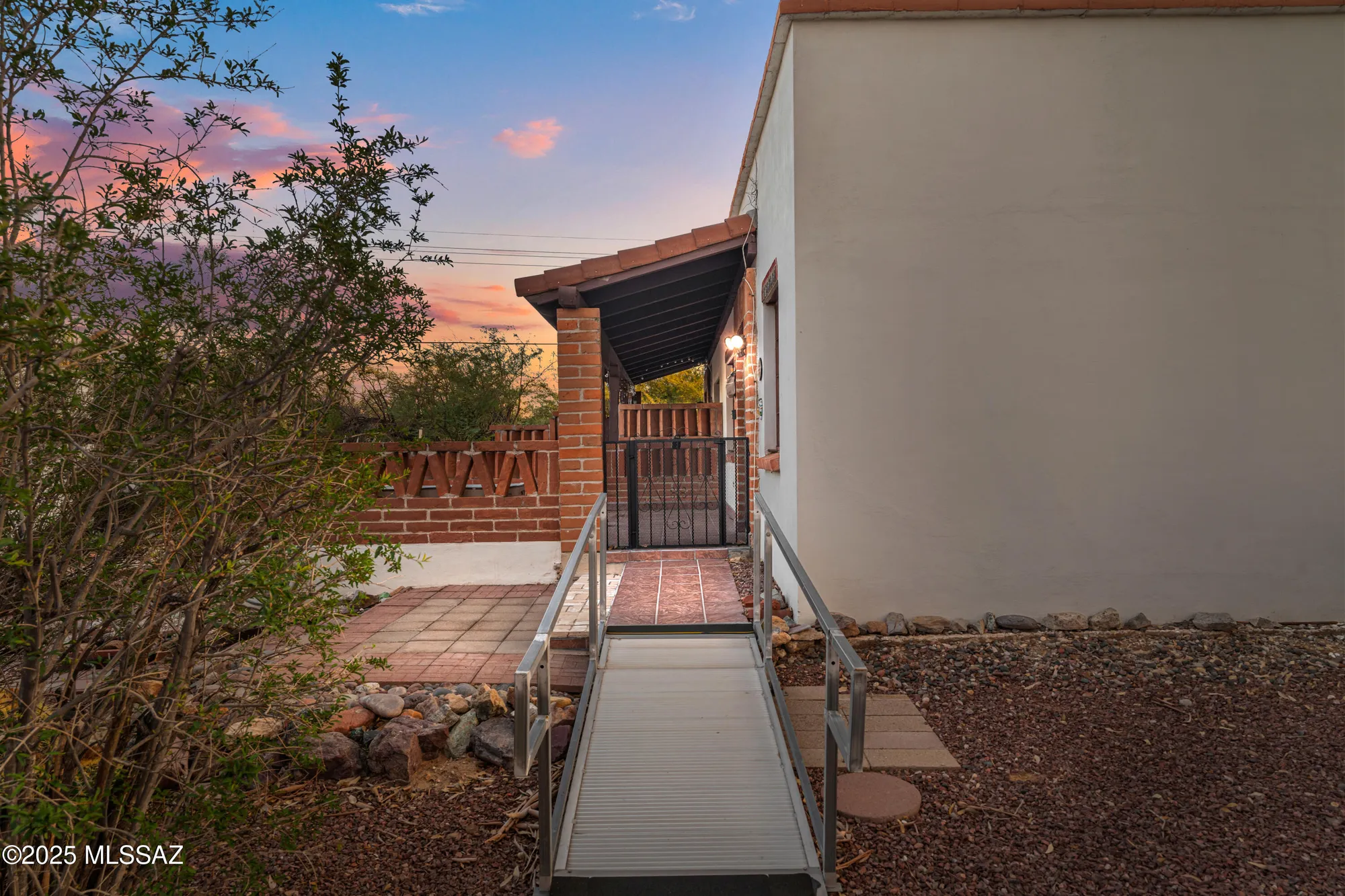 Property Slideshow image 5 of 31 | 516 s paseo lobo unit b, Green Valley, AZ, 85614