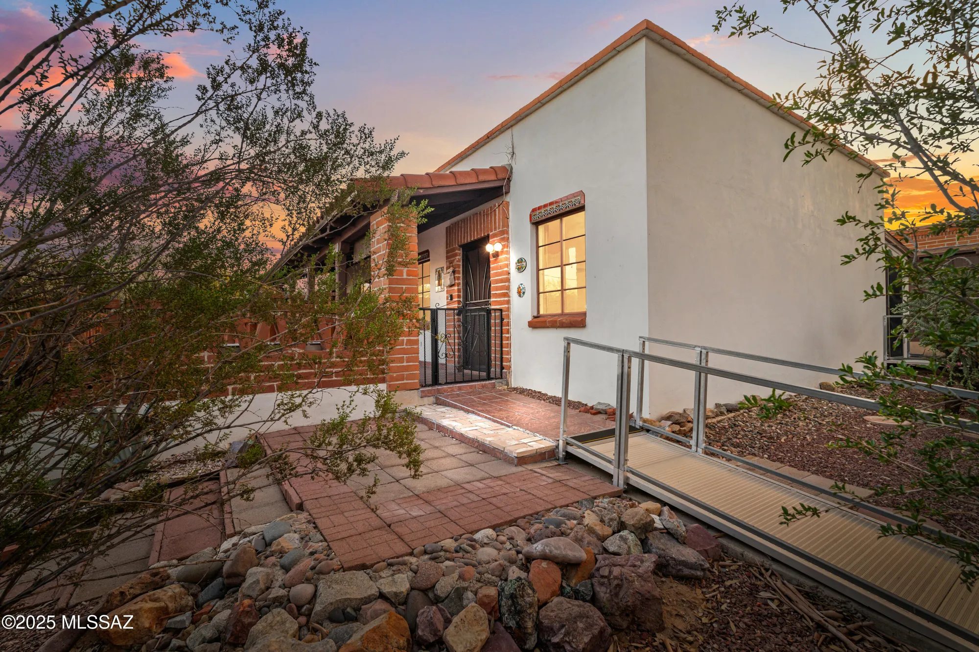 Property Slideshow image 6 of 31 | 516 s paseo lobo unit b, Green Valley, AZ, 85614