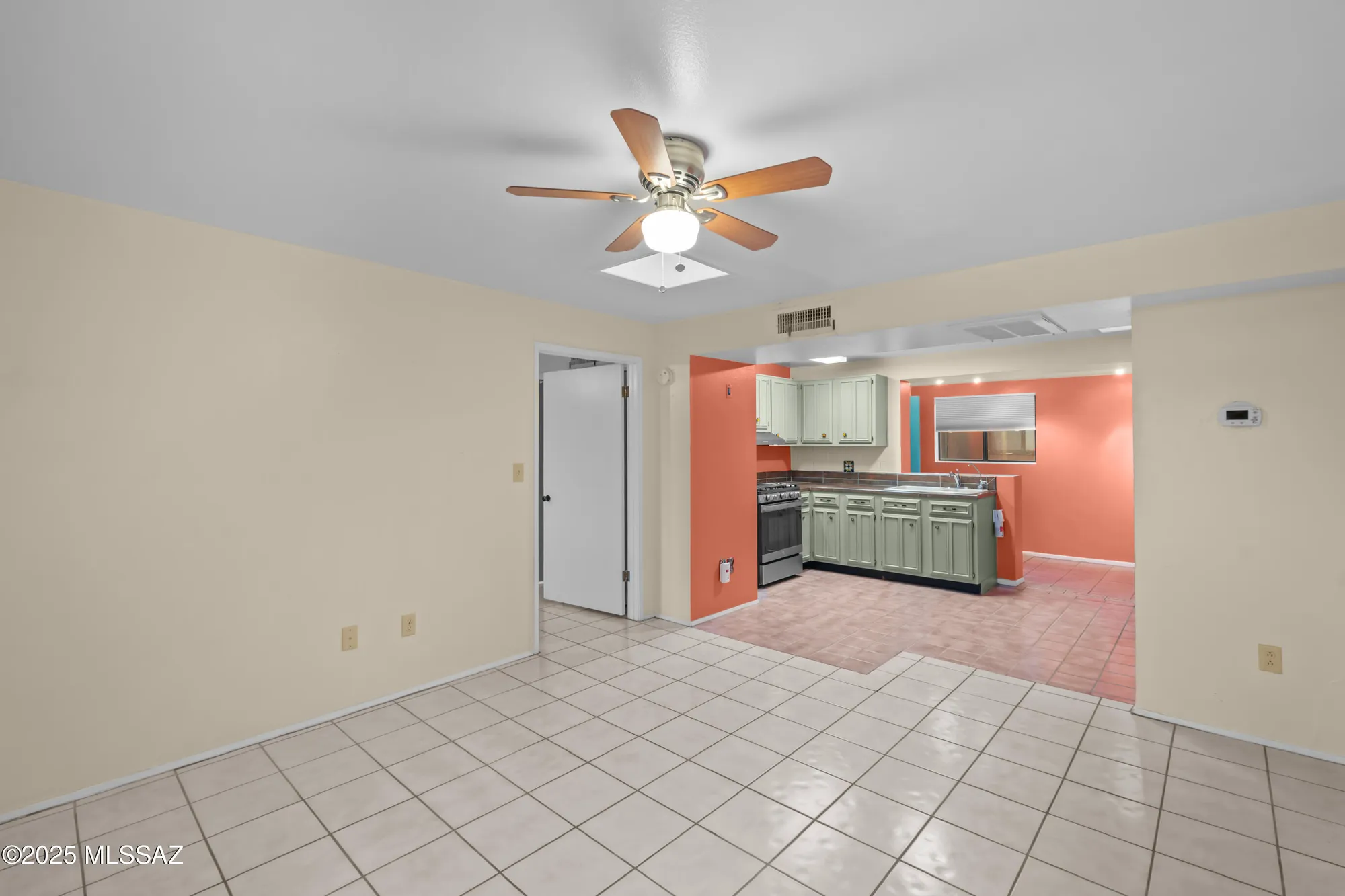 Property Slideshow image 18 of 31 | 516 s paseo lobo unit b, Green Valley, AZ, 85614
