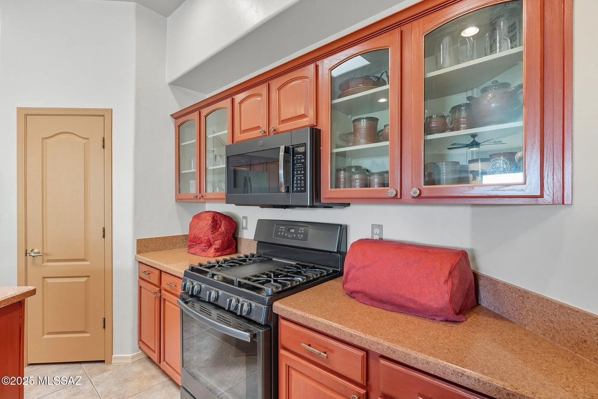 Property Slideshow image 11 of 51 | 908 e sawmill canyon pl, Green Valley, AZ, 85614