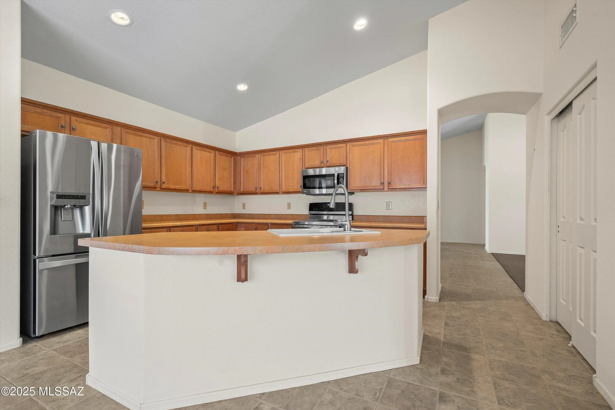Property Slideshow image 11 of 40 | 2426 e desert pueblo pass, Green Valley, AZ, 85614