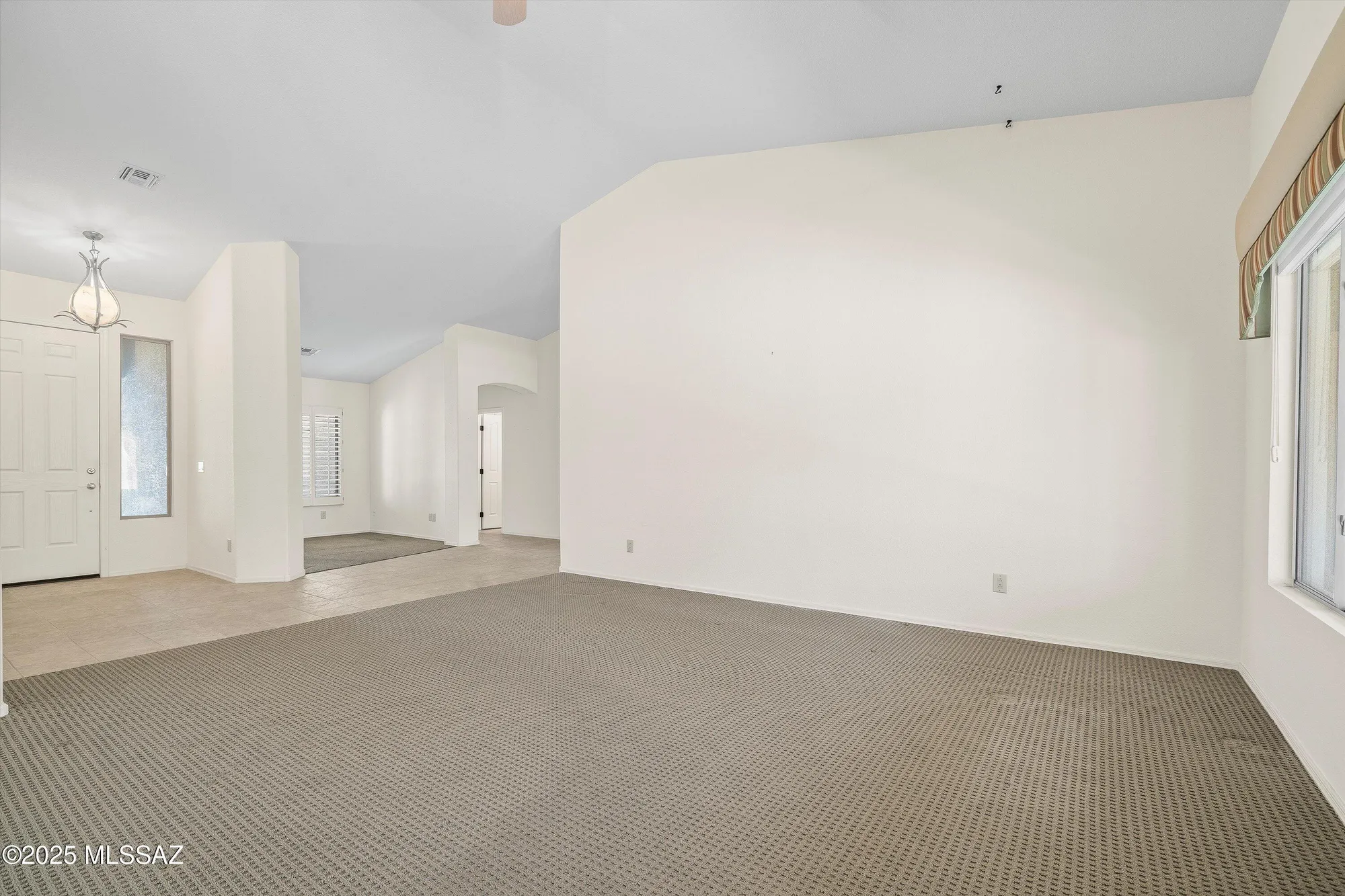 Property Slideshow image 10 of 40 | 2426 e desert pueblo pass, Green Valley, AZ, 85614