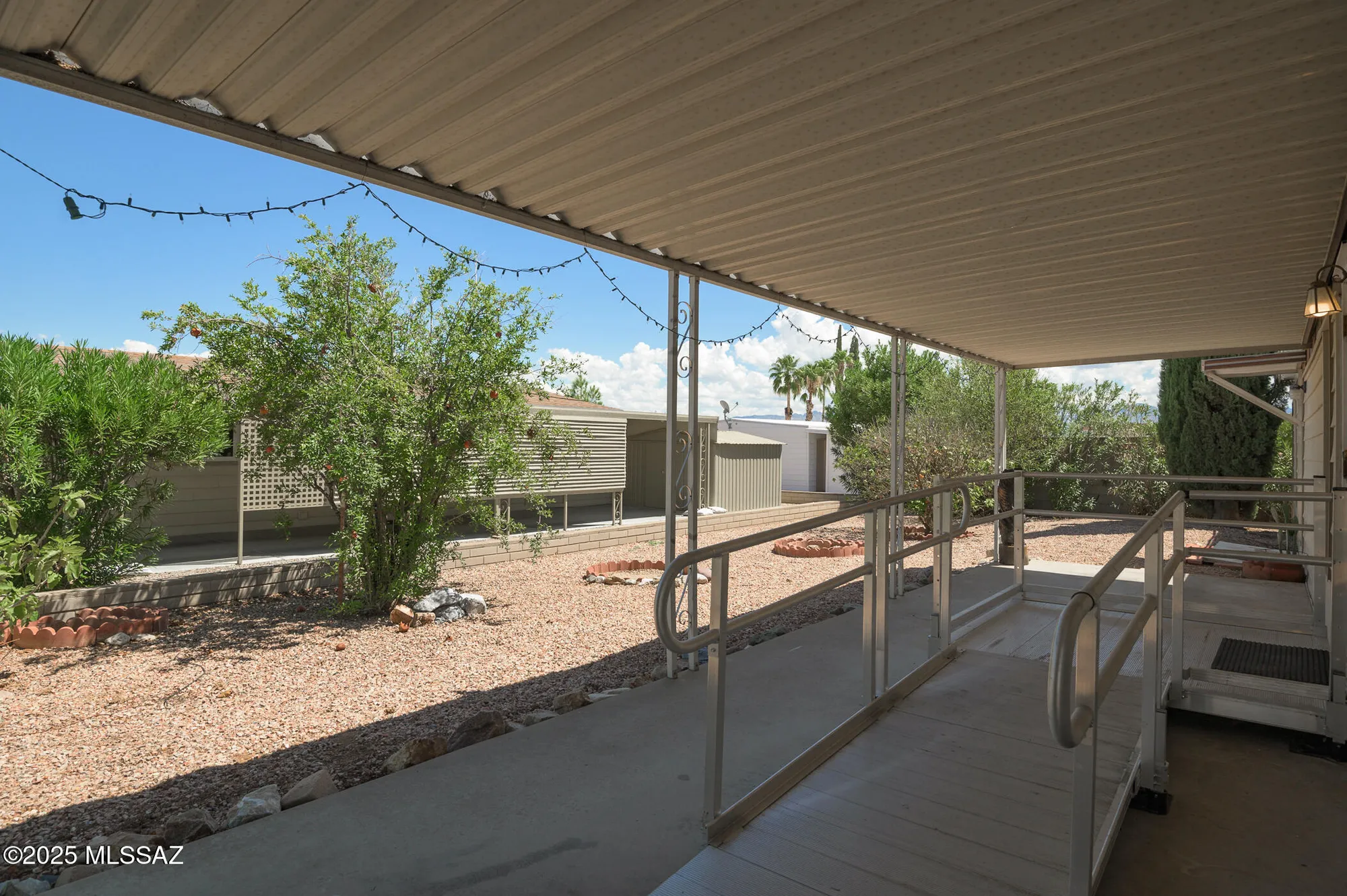 Property Slideshow image 2 of 25 | 191 w cedro dr, Green Valley, AZ, 85614