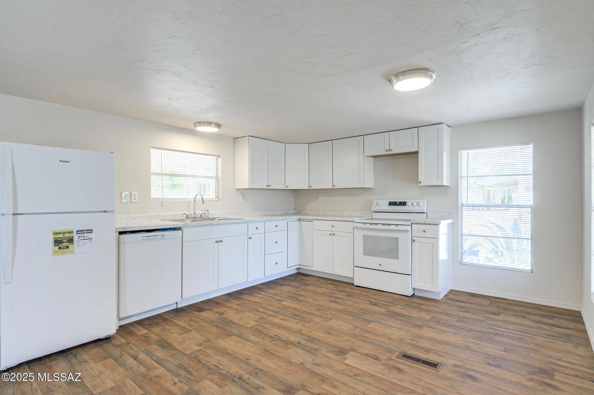 Property Slideshow image 7 of 25 | 191 w cedro dr, Green Valley, AZ, 85614