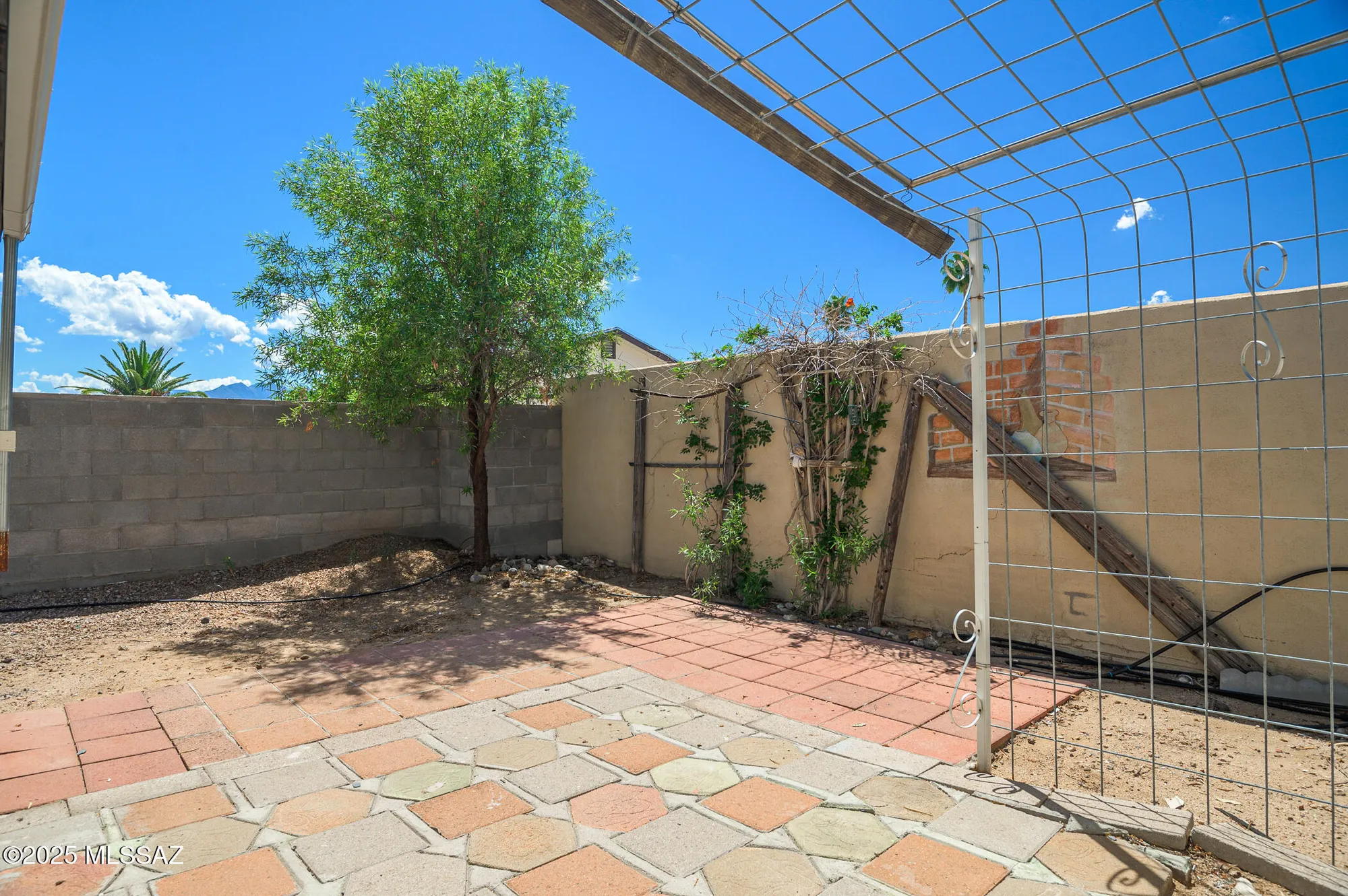 Property Slideshow image 21 of 25 | 191 w cedro dr, Green Valley, AZ, 85614