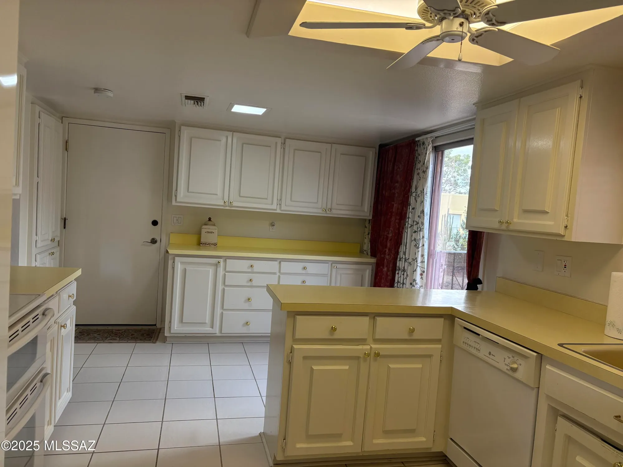 Property Slideshow image 20 of 48 | 7921 n casas carmen, Tucson, AZ, 85742