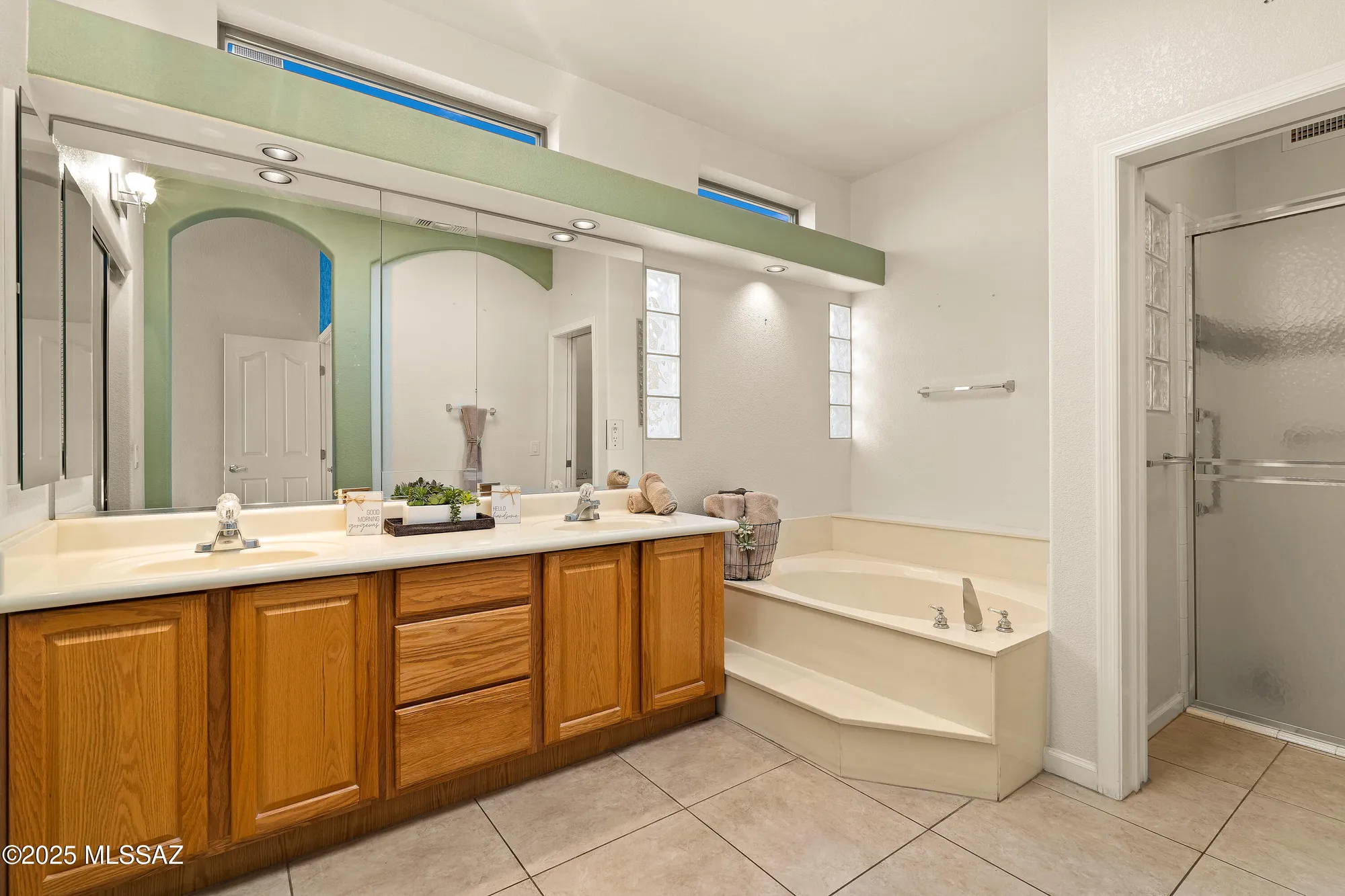 Property Slideshow image 17 of 31 | 65781 e rose crest dr, Saddlebrooke, AZ, 85739