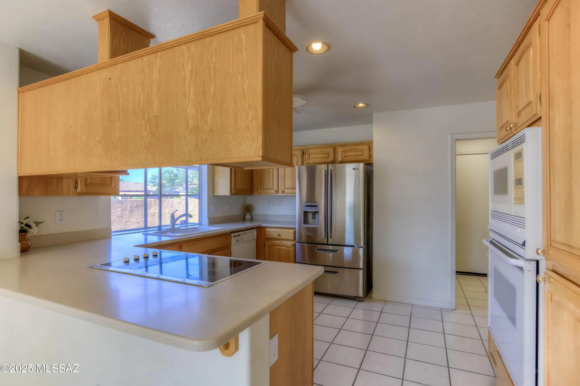Property Slideshow image 14 of 36 | 37757 s mashie dr, Tucson, AZ, 85739