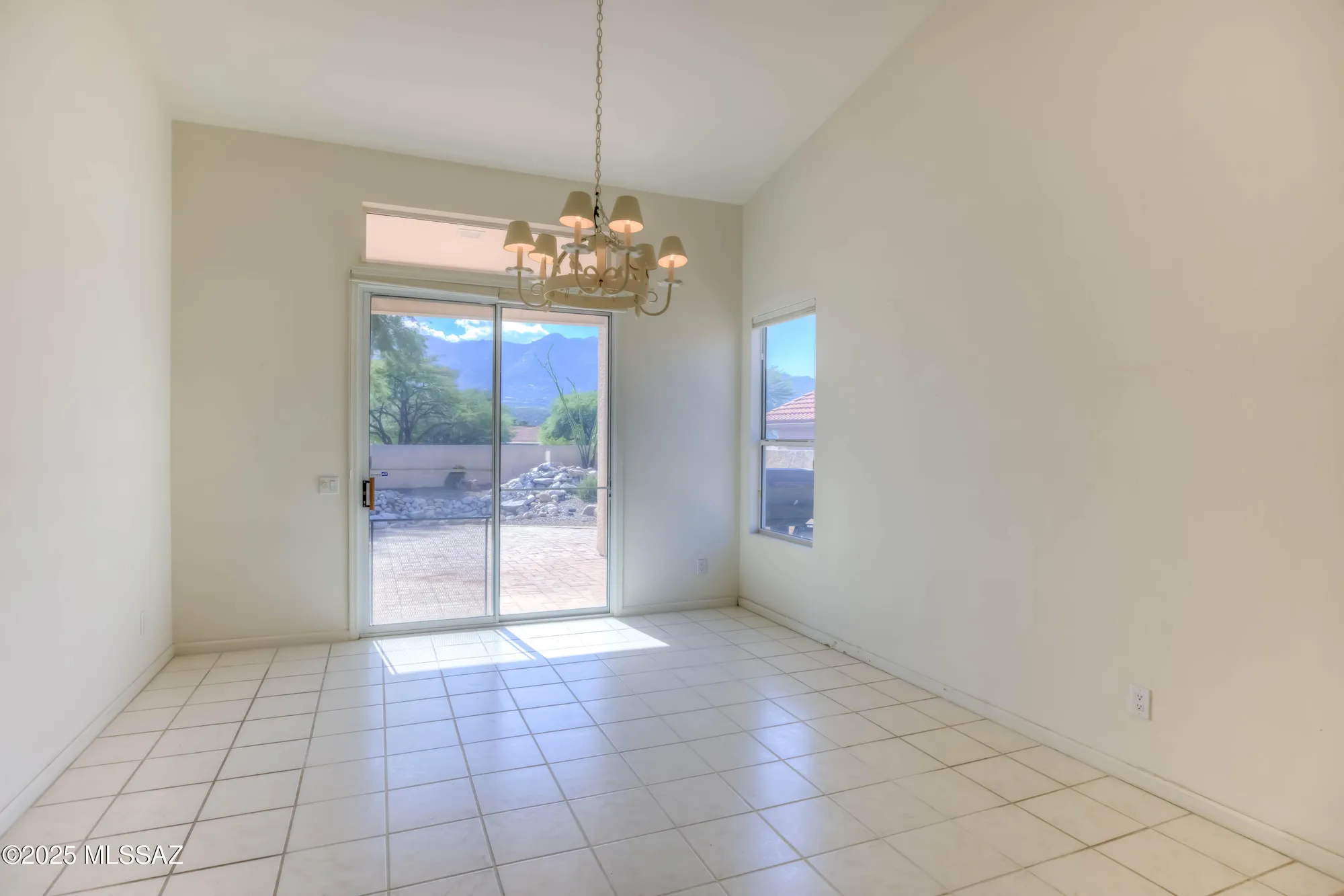 Property Slideshow image 15 of 36 | 37757 s mashie dr, Tucson, AZ, 85739
