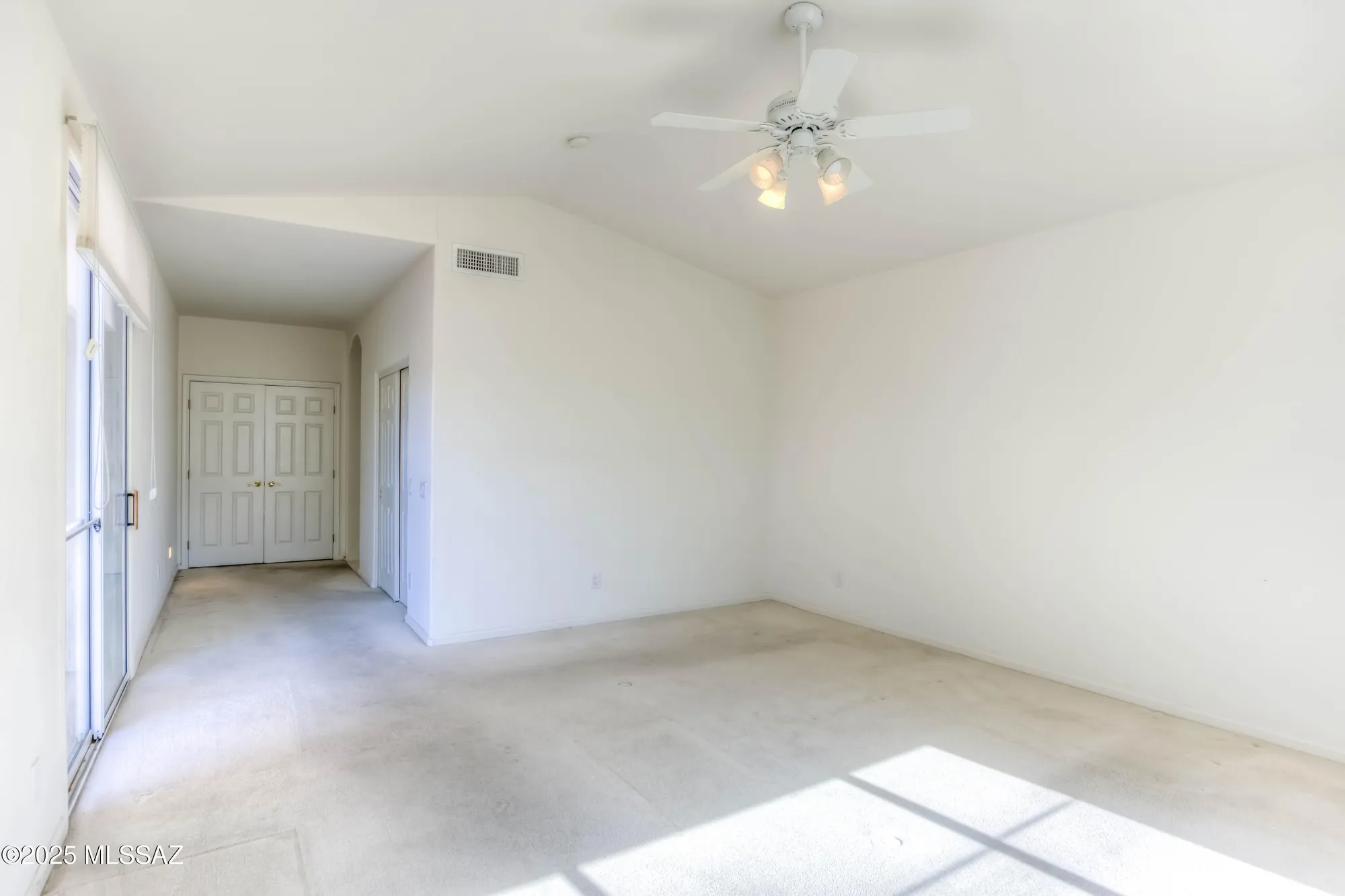 Property Slideshow image 21 of 36 | 37757 s mashie dr, Tucson, AZ, 85739