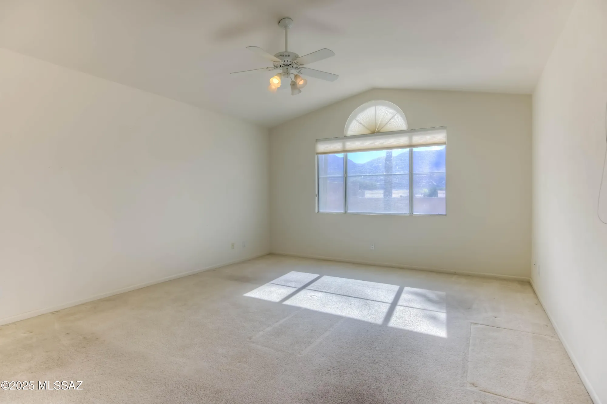 Property Slideshow image 19 of 36 | 37757 s mashie dr, Tucson, AZ, 85739