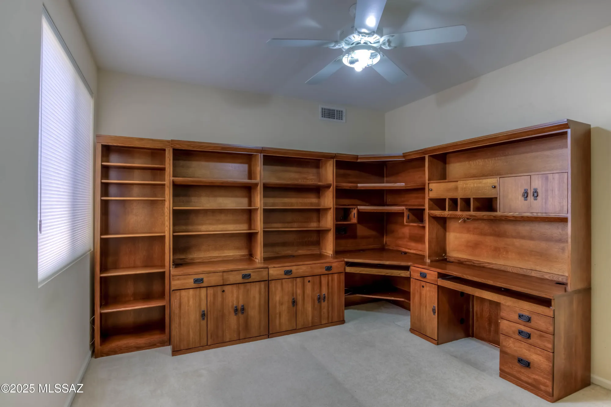 Property Slideshow image 26 of 36 | 37757 s mashie dr, Tucson, AZ, 85739