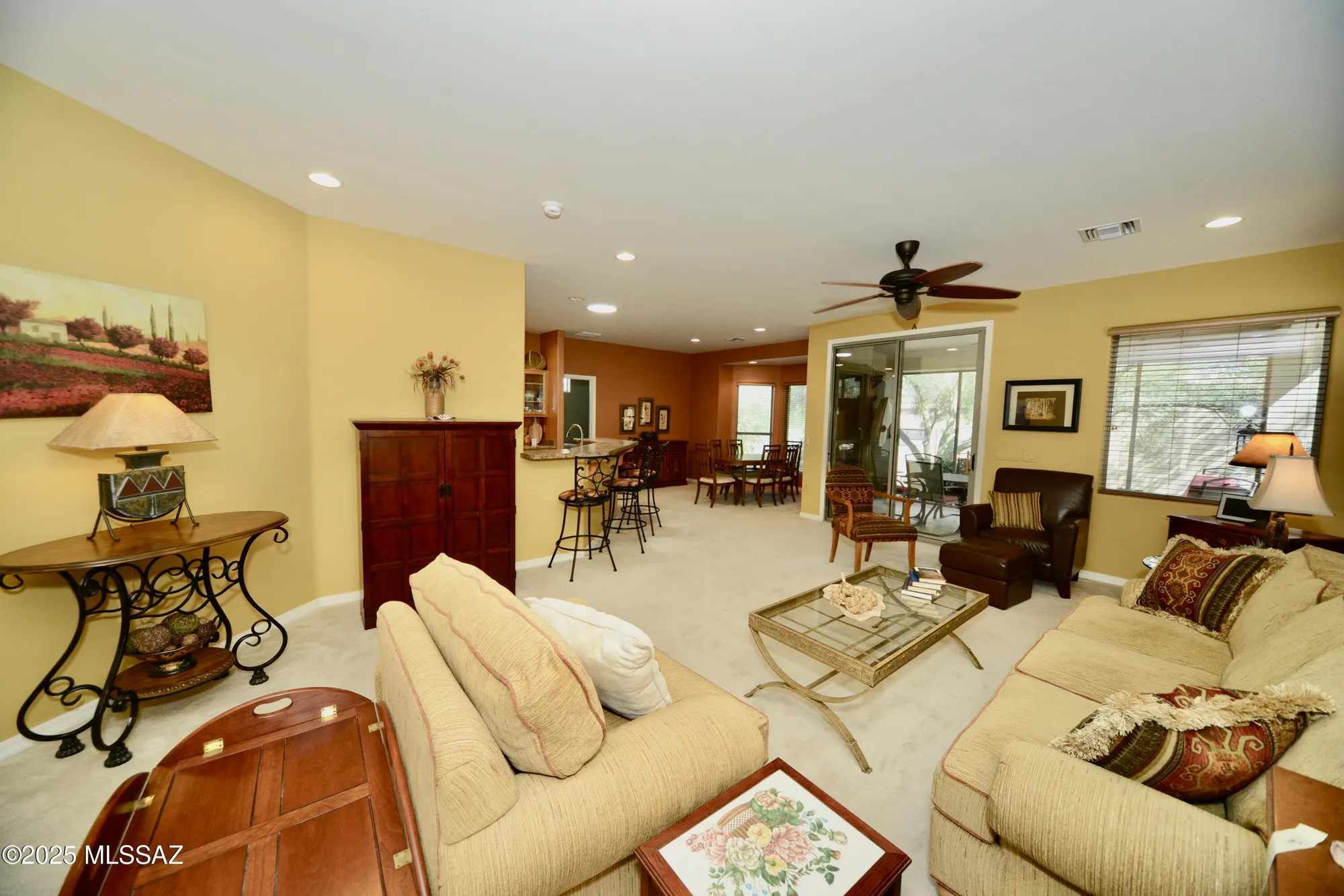 Property Slideshow image 15 of 48 | 733 w shadow wood st, Green Valley, AZ, 85614