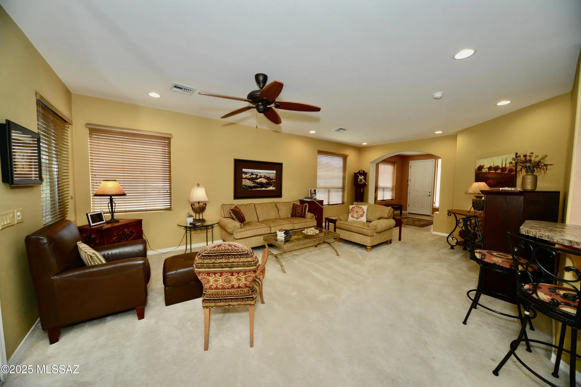 Property Slideshow image 16 of 48 | 733 w shadow wood st, Green Valley, AZ, 85614