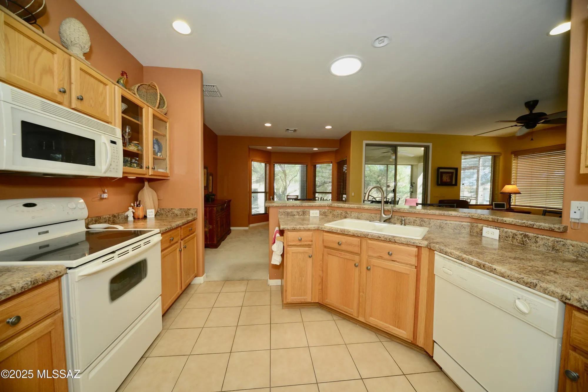 Property Slideshow image 25 of 48 | 733 w shadow wood st, Green Valley, AZ, 85614