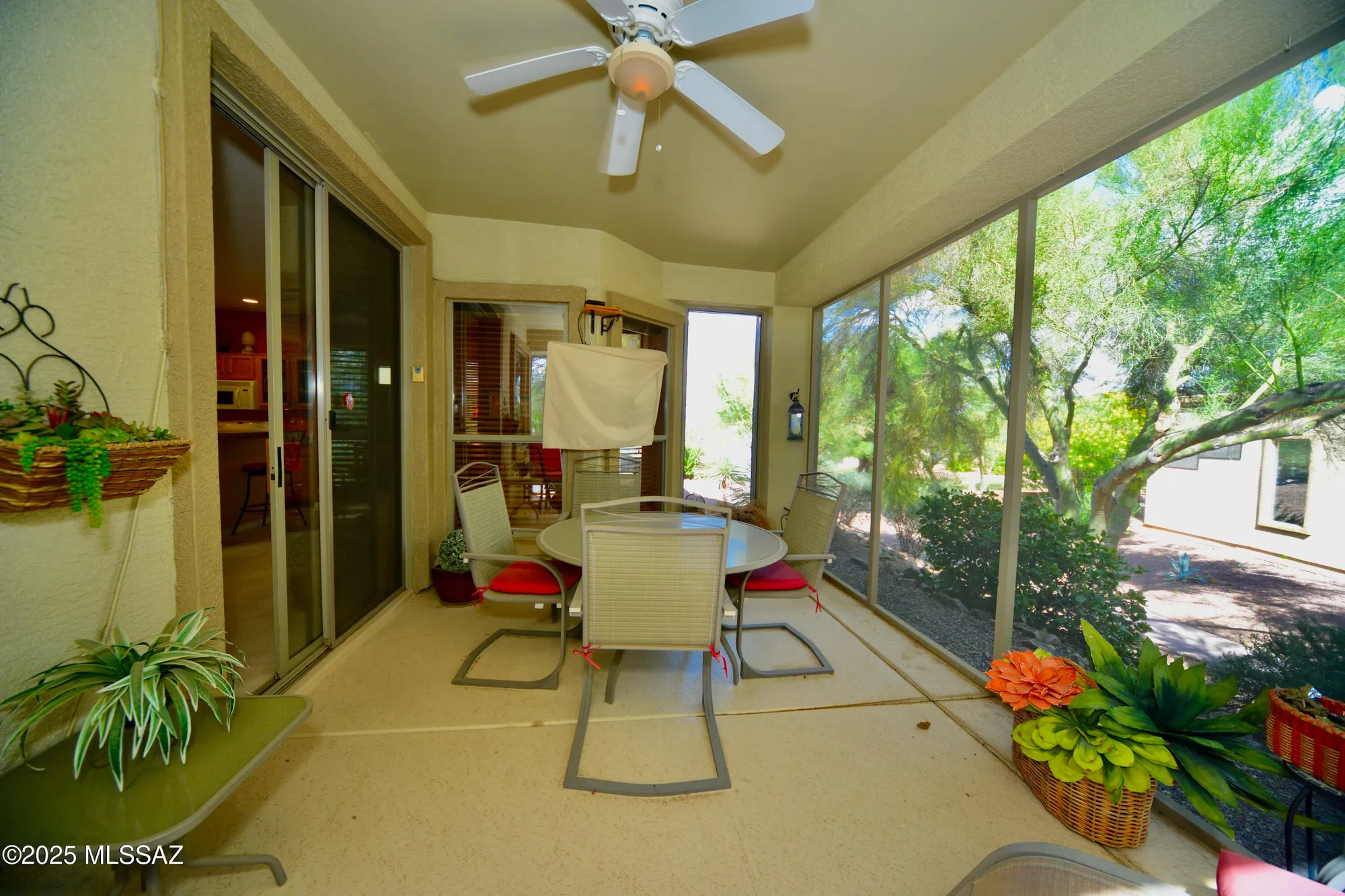 Property Slideshow image 19 of 48 | 733 w shadow wood st, Green Valley, AZ, 85614