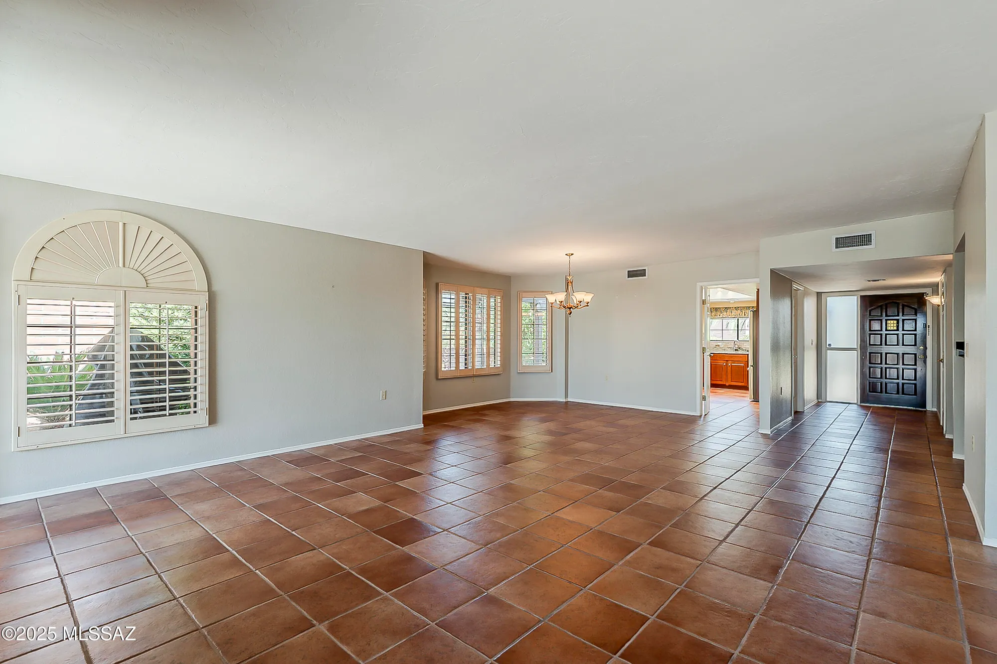 Property Slideshow image 16 of 46 | 1900 w ashbrook dr, Tucson, AZ, 85704