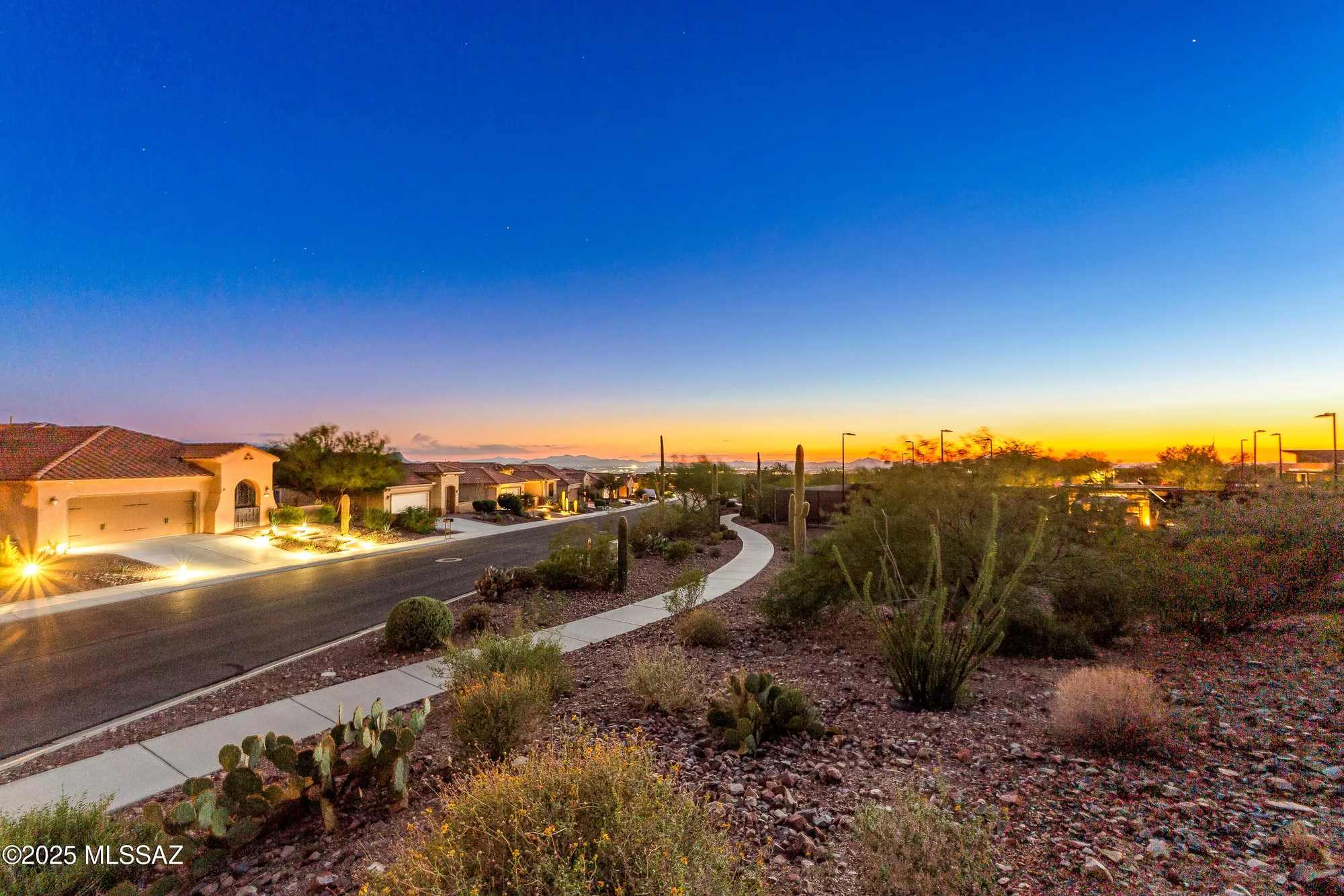Property Slideshow image 4 of 34 | 6805 w komo point trl, Marana, AZ, 85658