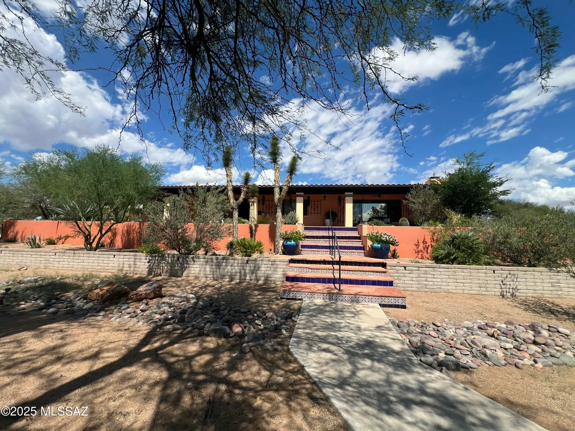 Property Slideshow image 2 of 51 | 808 w paseo del canto, Green Valley, AZ, 85622