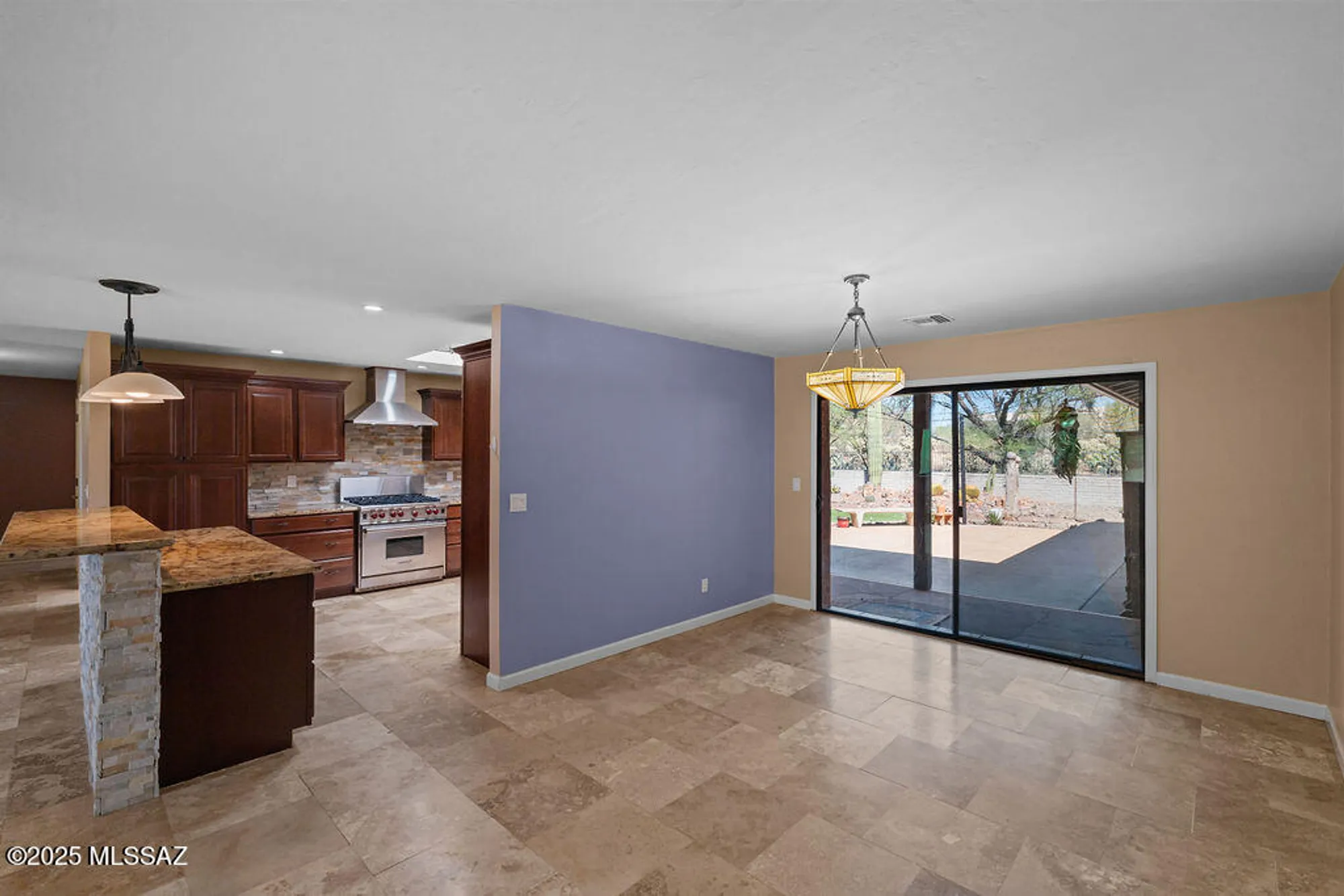 Property Slideshow image 18 of 51 | 808 w paseo del canto, Green Valley, AZ, 85622